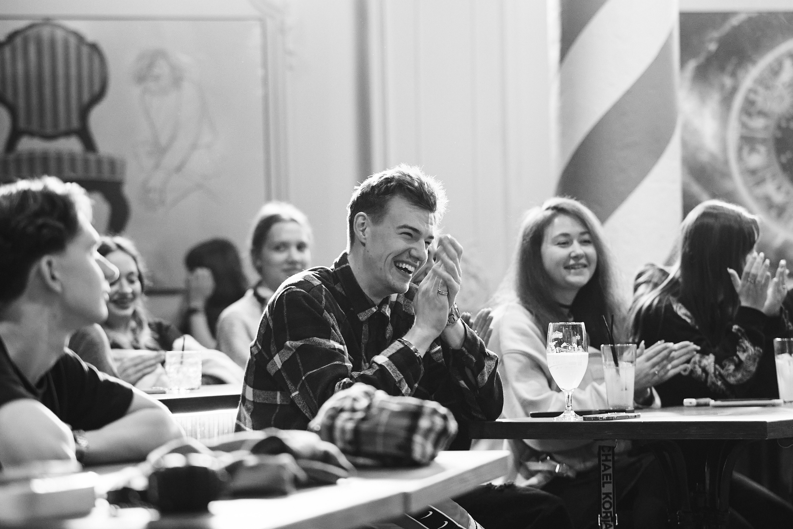 Импровизация с залом. Главная