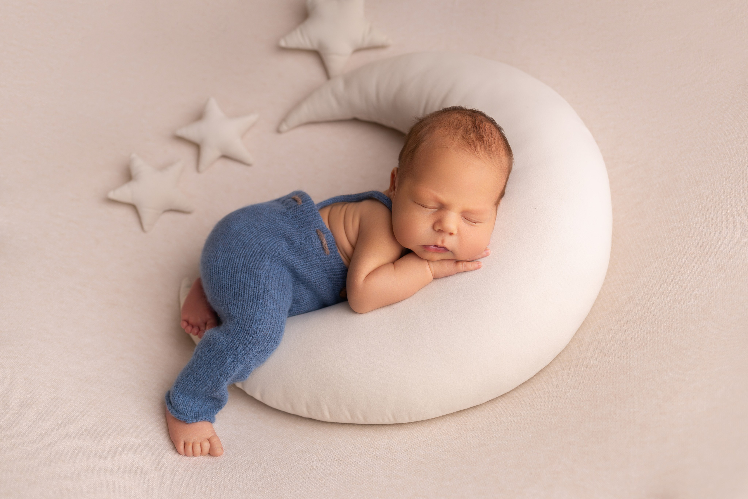 Классическая фотосессия малыша. Фотограф новорожденных малышей в Омске и Омской области Эльвира Камаева