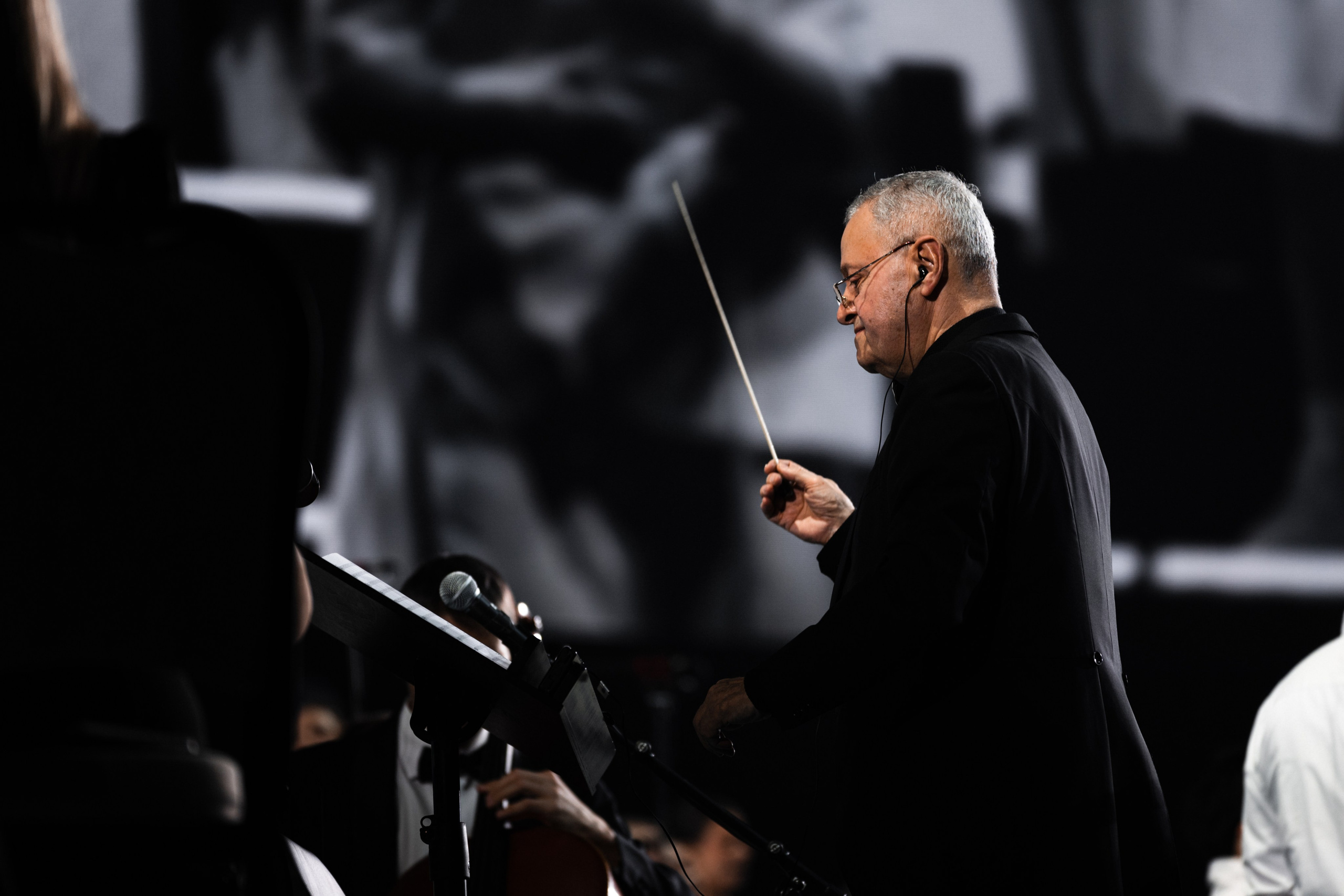 Концерт L'one 19.10.2025 с хором и симфоническом оркестром. Фотограф и видеограф Мария Банщикова, Солнечногорск, Москва