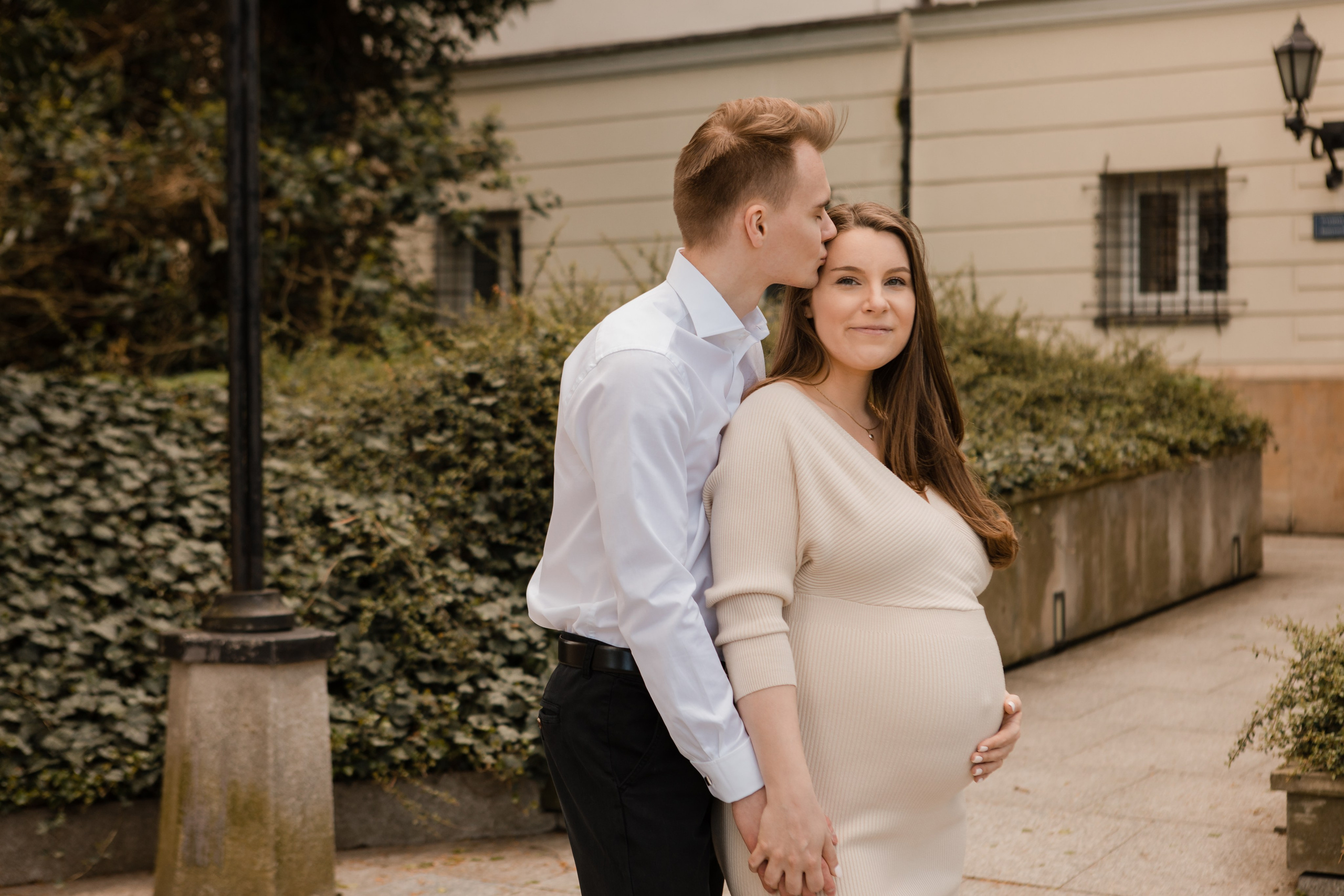 Семейная фотосессия Андрея и Марии. Видеосъемка и фотосъемка свадеб. Фотограф и оператор на свадьбу. Видеосъемка подкастов, собственная видео-фотостудии. Предметная фотосъемка