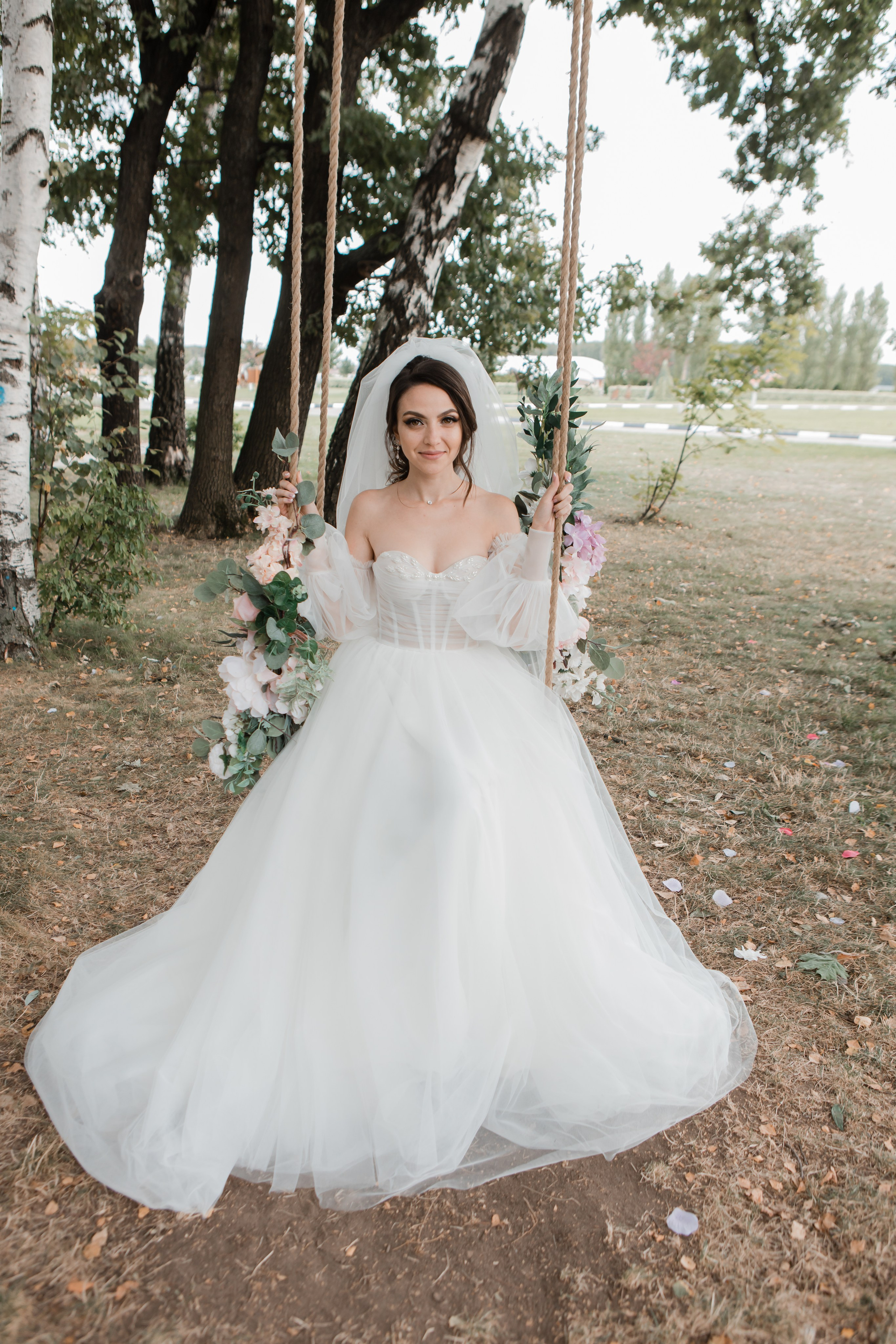 Свадебная фотосессия Сергея и Татьяны. Наша свадебная сказка. Видеосъемка и фотосъемка свадеб. Фотограф и оператор на свадьбу. Видеосъемка подкастов, собственная видео-фотостудии. Предметная фотосъемка