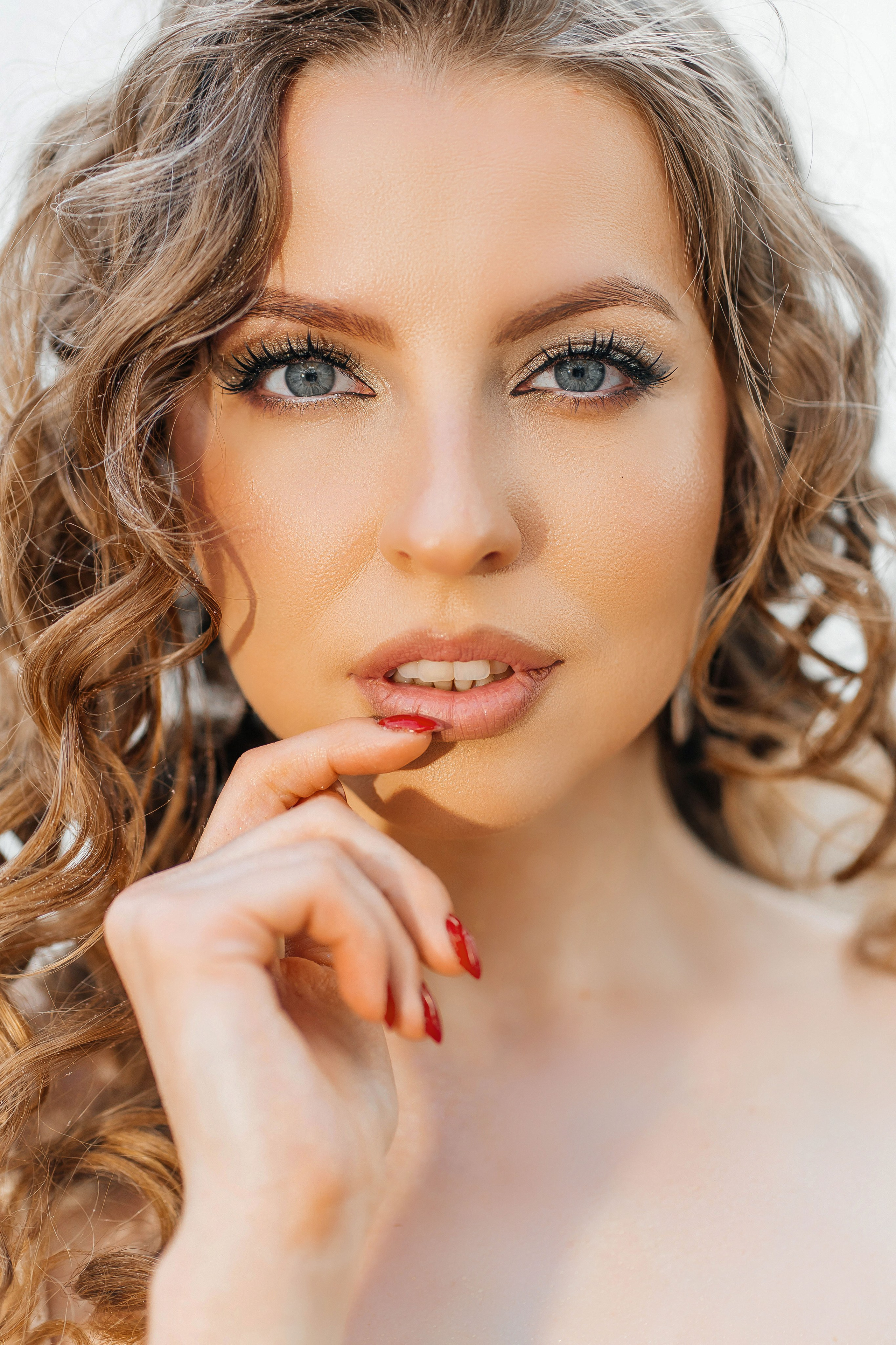 Съемки в интерьере студий. Виктория Алпеева — фотограф по любви