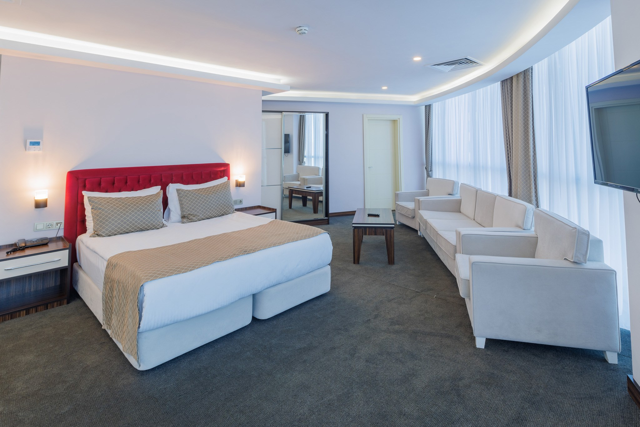 SKY TOWER (METRO CITY). Режиссёр, клипмейкер, фотограф — Андрей Охота