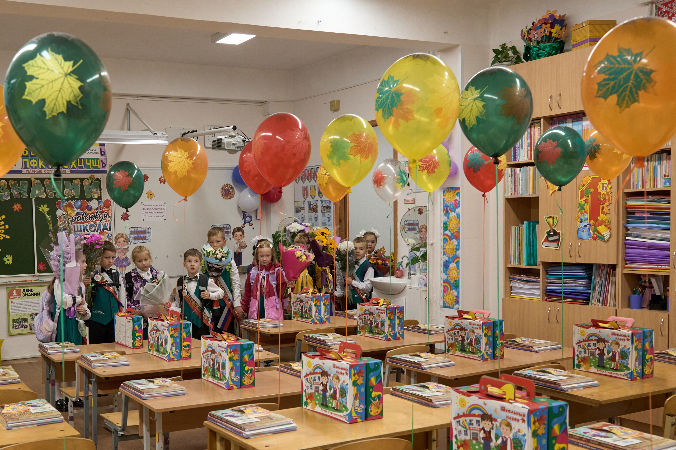 Школьная линейка. 1«Б». Фотограф в Санкт-Петербурге Настя Атом
