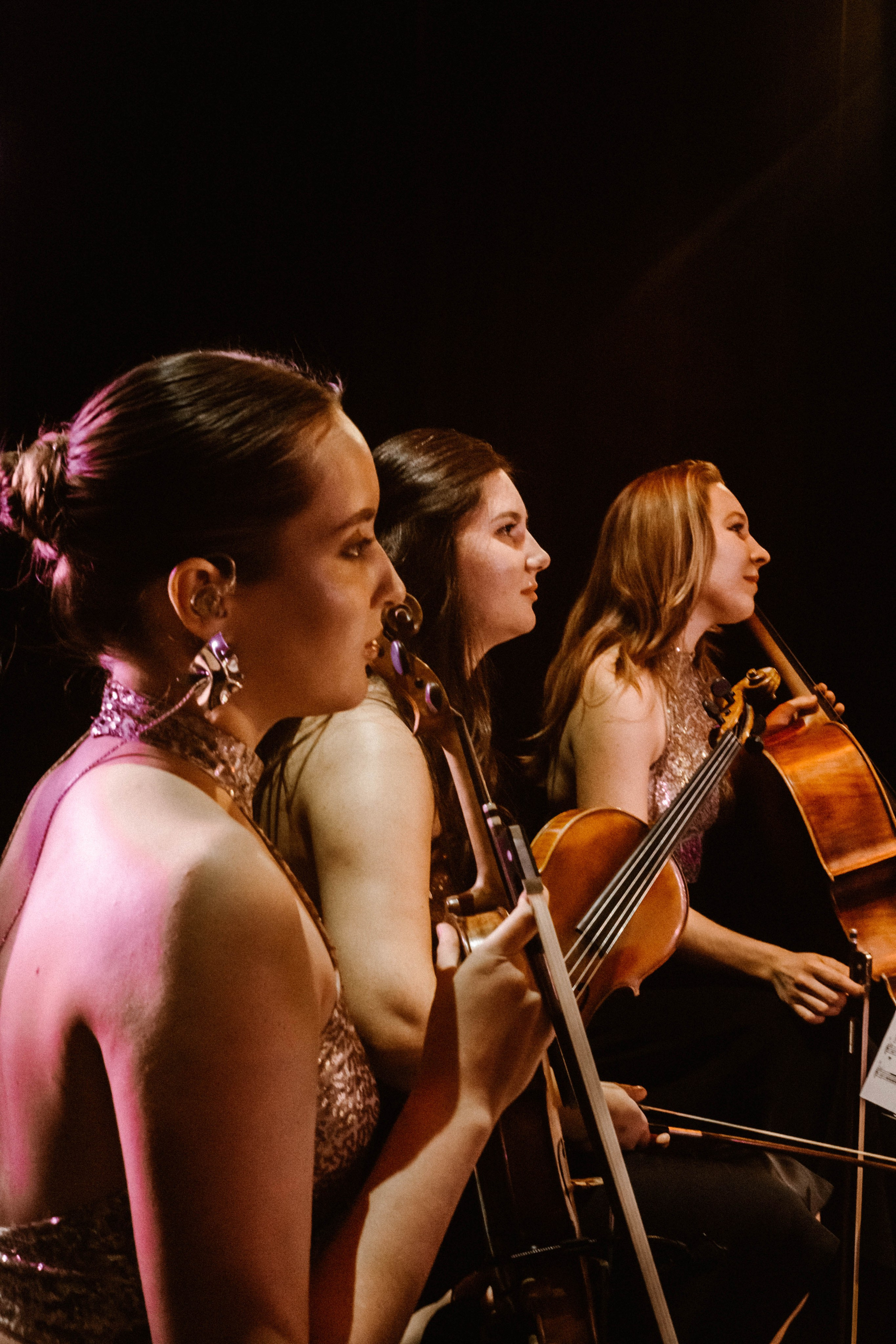 Рекорд. Герои нашего времени со струнным оркестром. Фотограф в Нижнем Новгороде