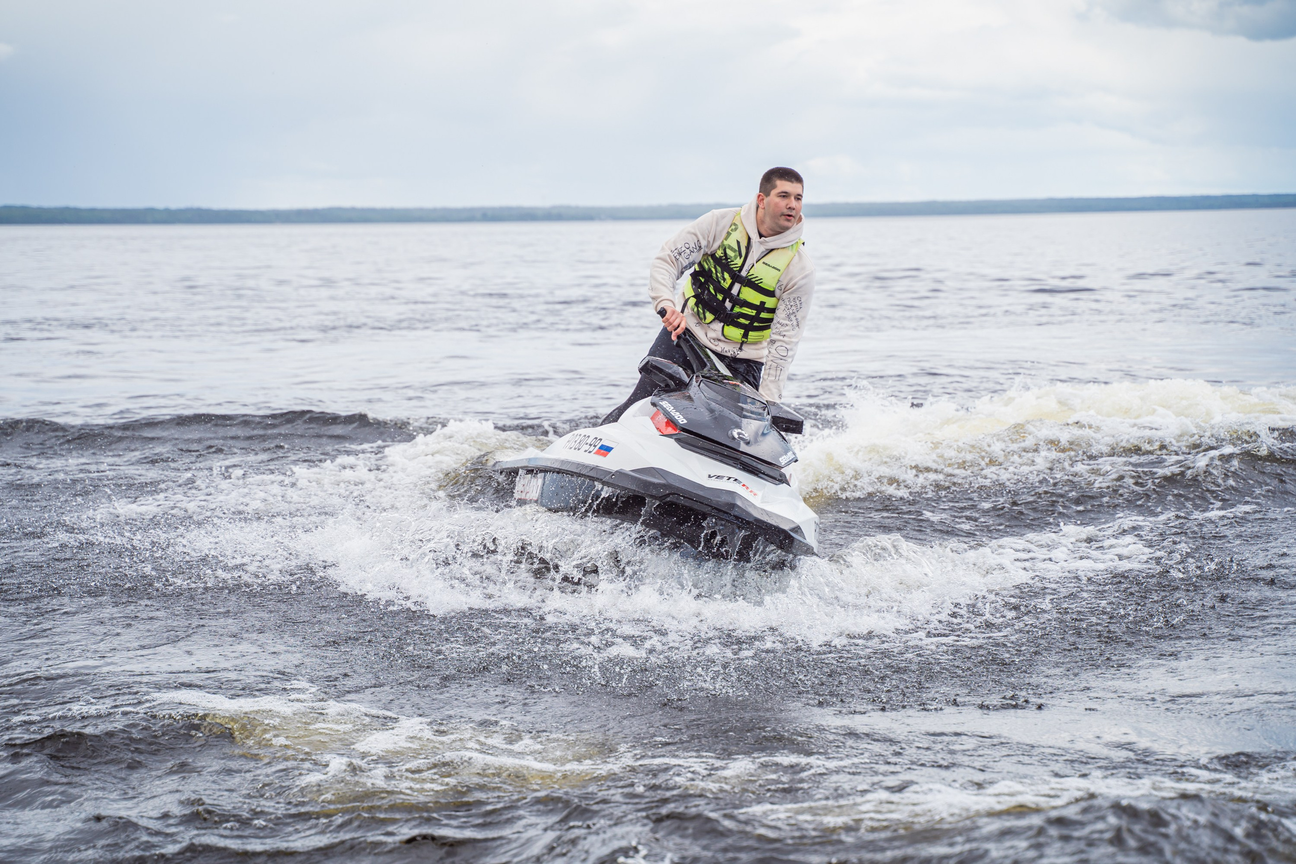Гидровыезд в Коневский мужской монастырь. Свадебный, семейный, портретный, репортажный фотограф в Санкт-Петербурге