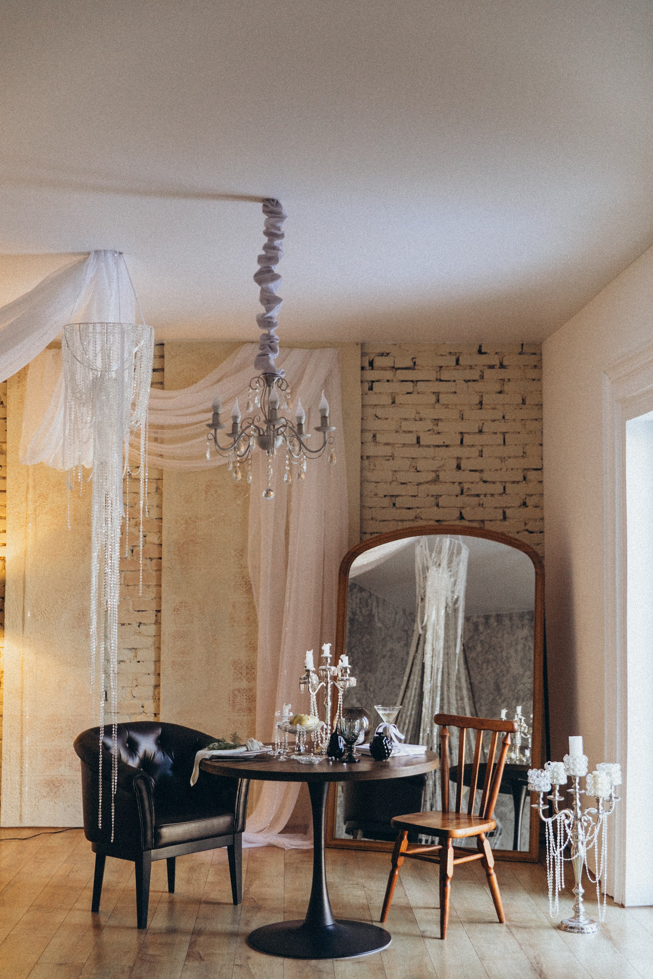 ЗАЛ «Каминная». Фотостудия в Мариуполе «Берлога»