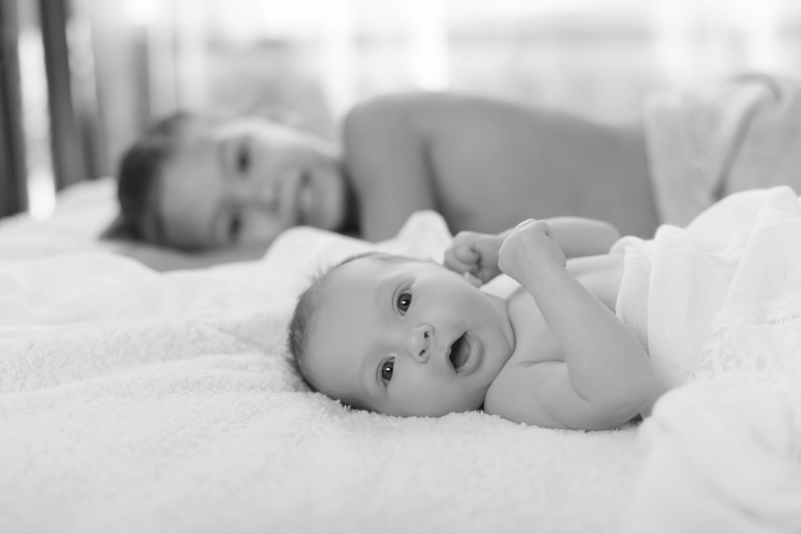 Newborn Алматы, фотосессия новорожденных и младенцев с родителями. Фотостудия Алматы. Семейная и детская фотостудия Family studio.Фотограф Алматы