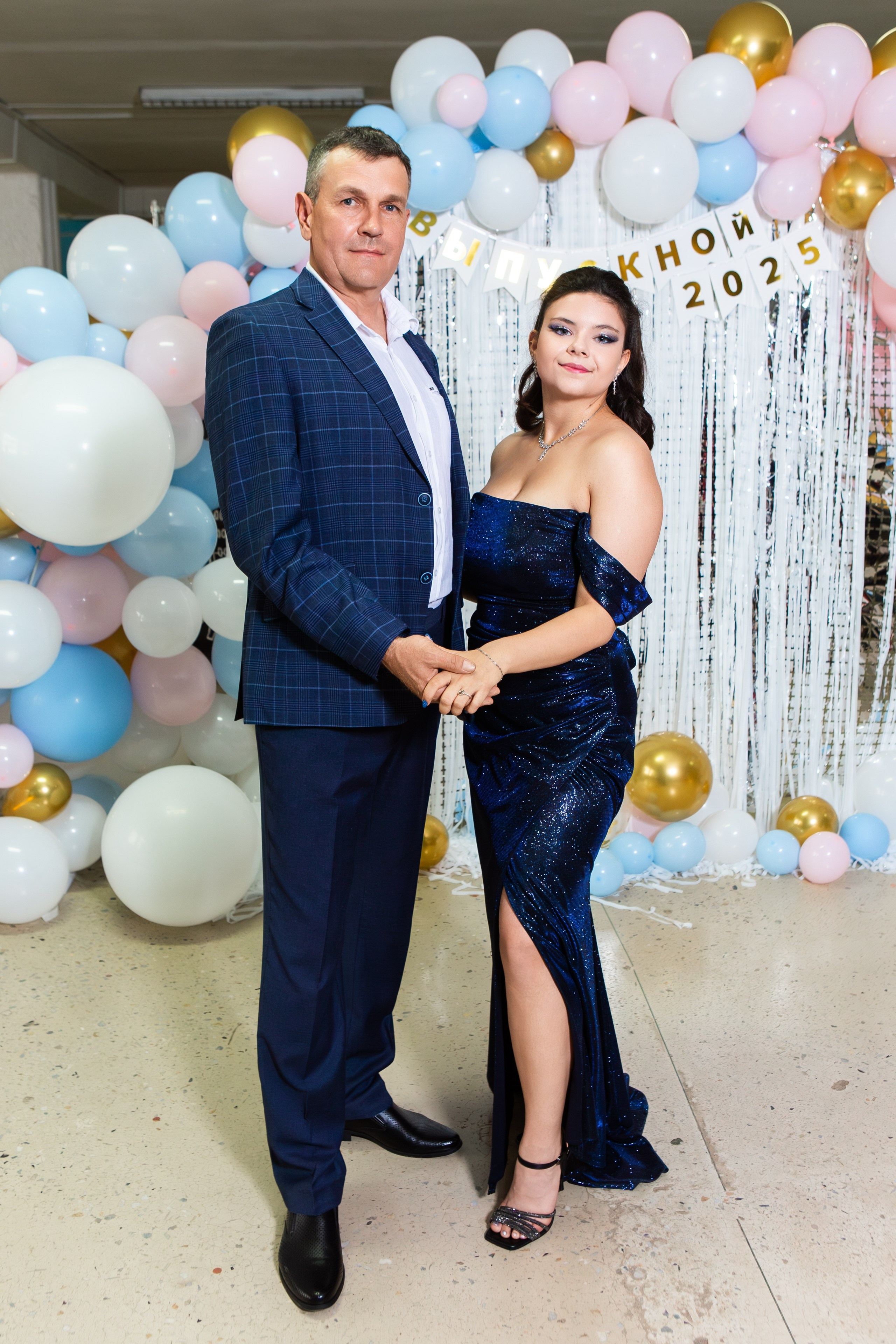 ФОТОСЕССИЯ С РОДИТЕЛЯМИ ВЫПУСКНОЙ 2025 9 ШКОЛА Г.МЦЕНСК. Профессиональный фотограф в Мценске и Орловской области