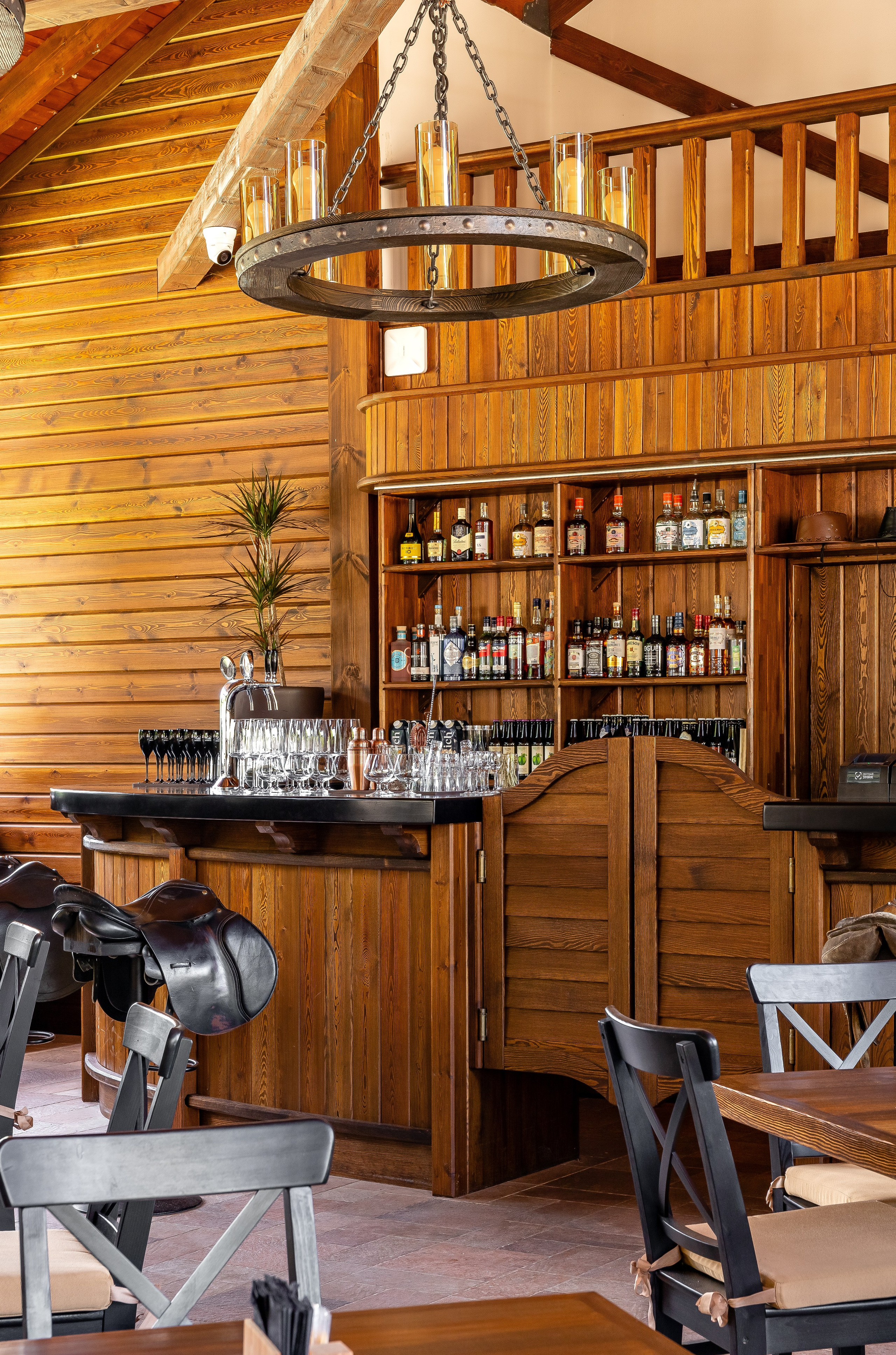 Парк-отель «Орлиное гнездо». Бар «Подкова». п. Горячий Ключ. Интерьерный фотограф в Краснодарском крае Светлана Шурлова