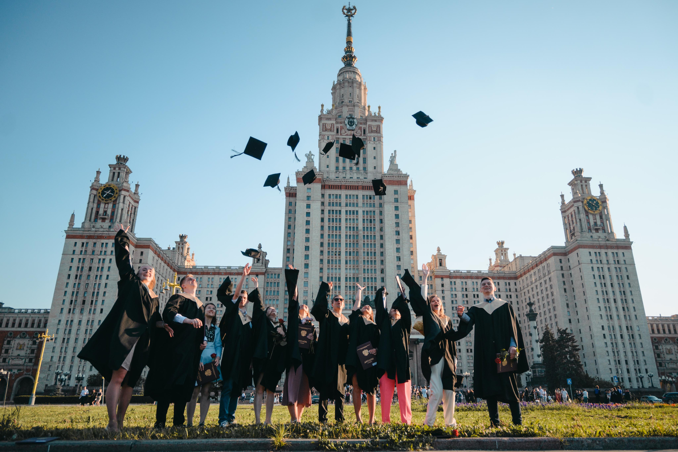 Вручение дипломов '22. Портретный фотограф в Москве Павел Щуплов