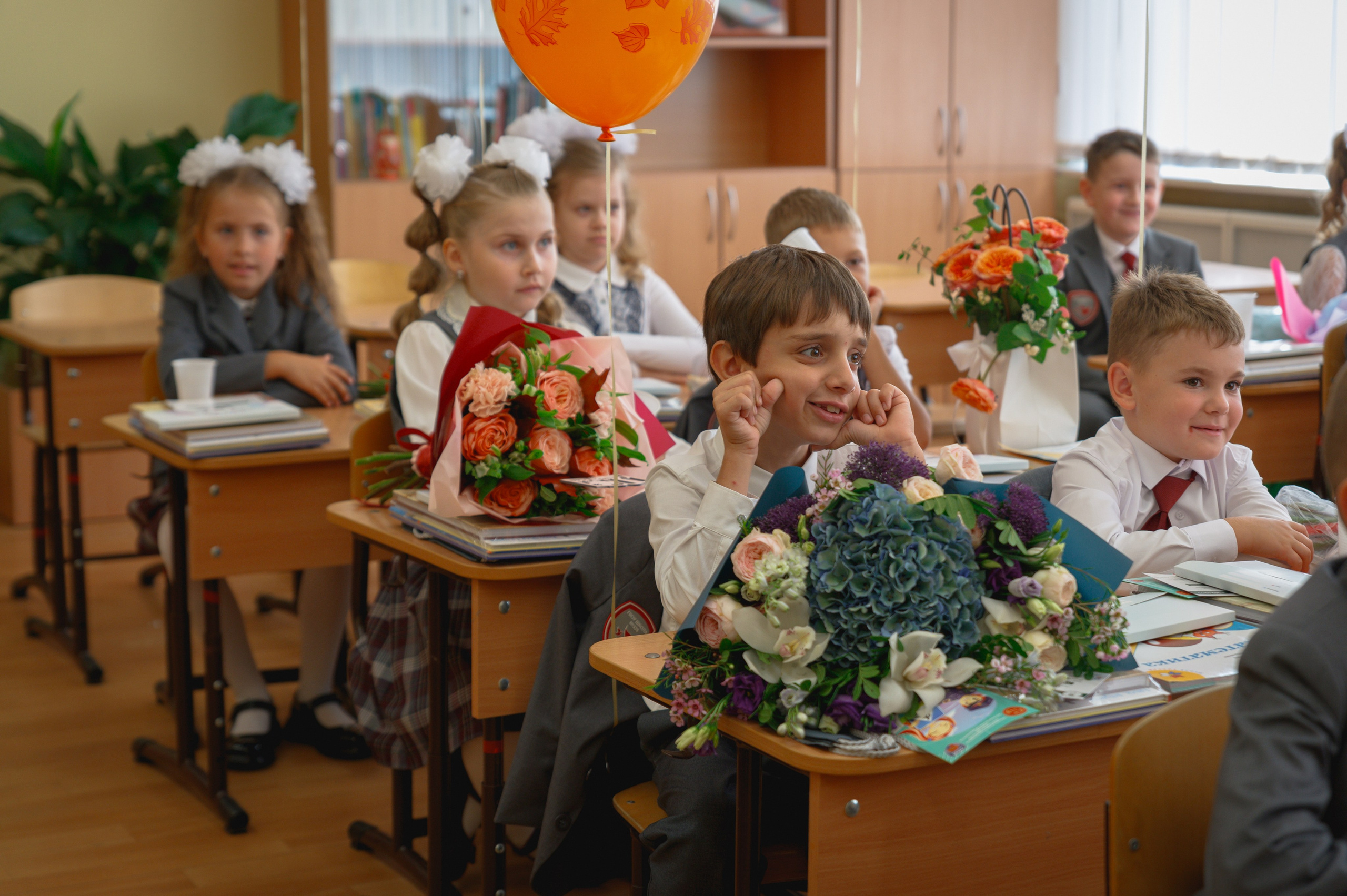 Школа 335. 1 сентября. Ваш свадебный и репортажный фотограф в Санкт-Петербурге Вячеслав Ивахненко