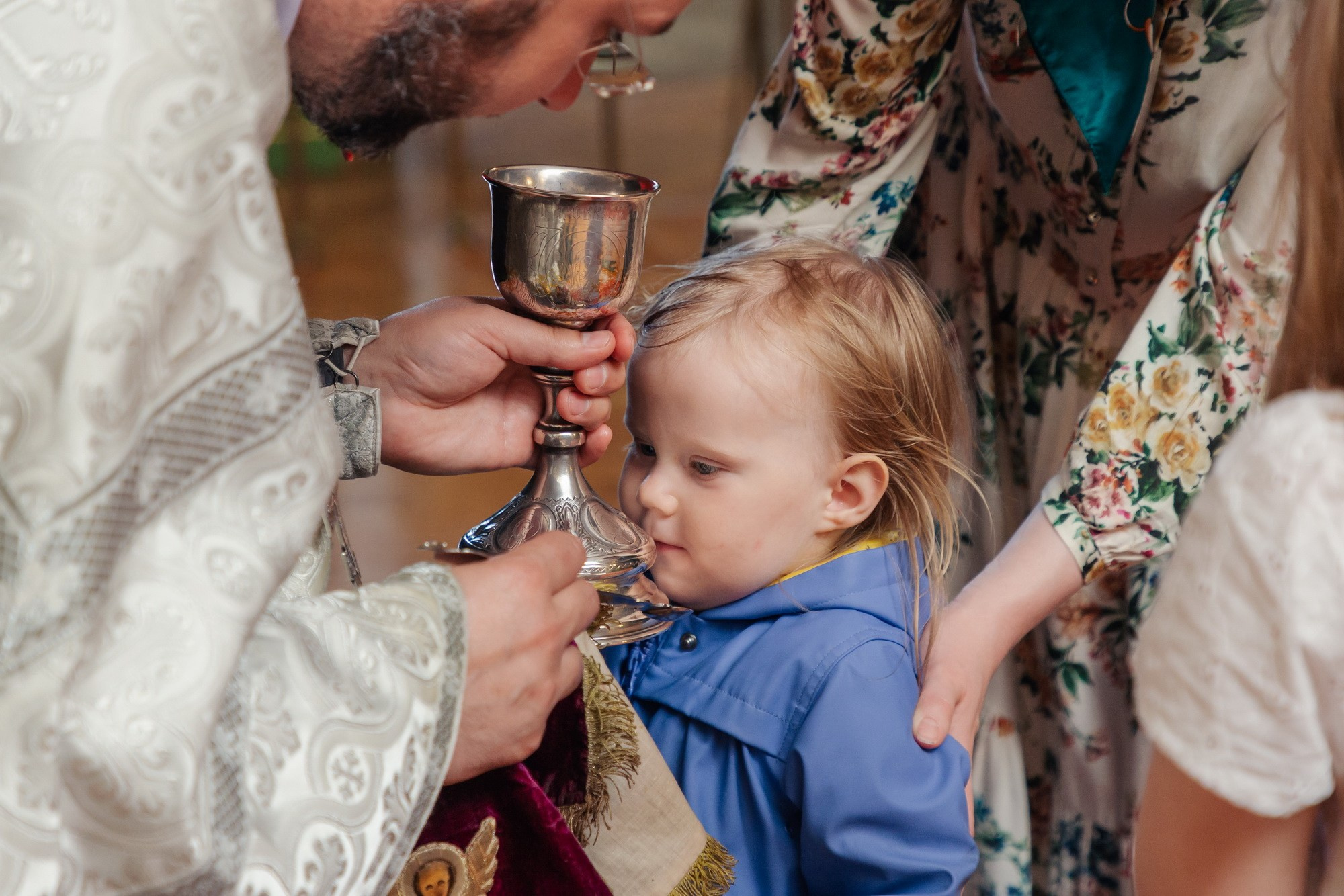 крещение без крестных, где можно покрестить, Никольский собор сколько стоит крещение, где провести крещение без крестных, цена крестин в спб