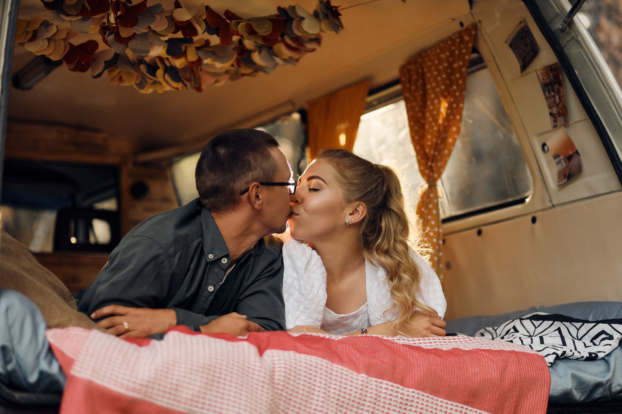 Love Story «Old Bus». Свадебный и портретный фотограф Орлов Никита