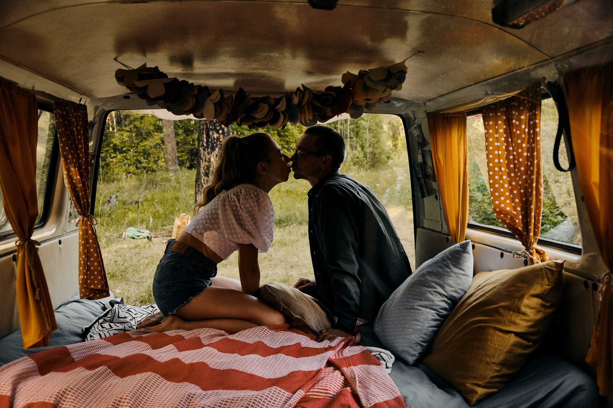 Love Story «Old Bus». Свадебный и портретный фотограф Орлов Никита