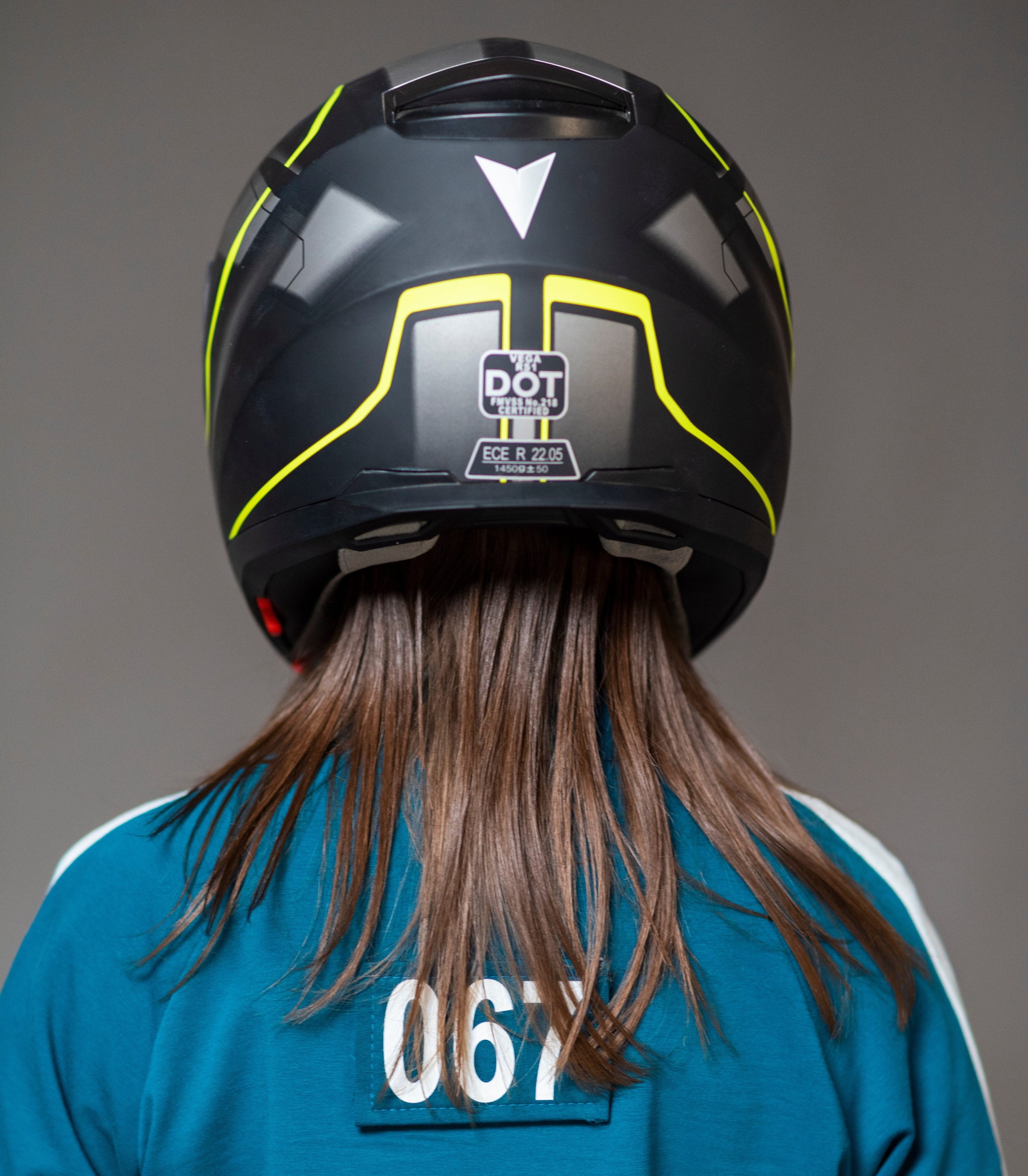 Фотопроект самоизоляция, сомнамбула, сновидческие видения, философия, одиночество, арт-фотография. девушка в шлеме 