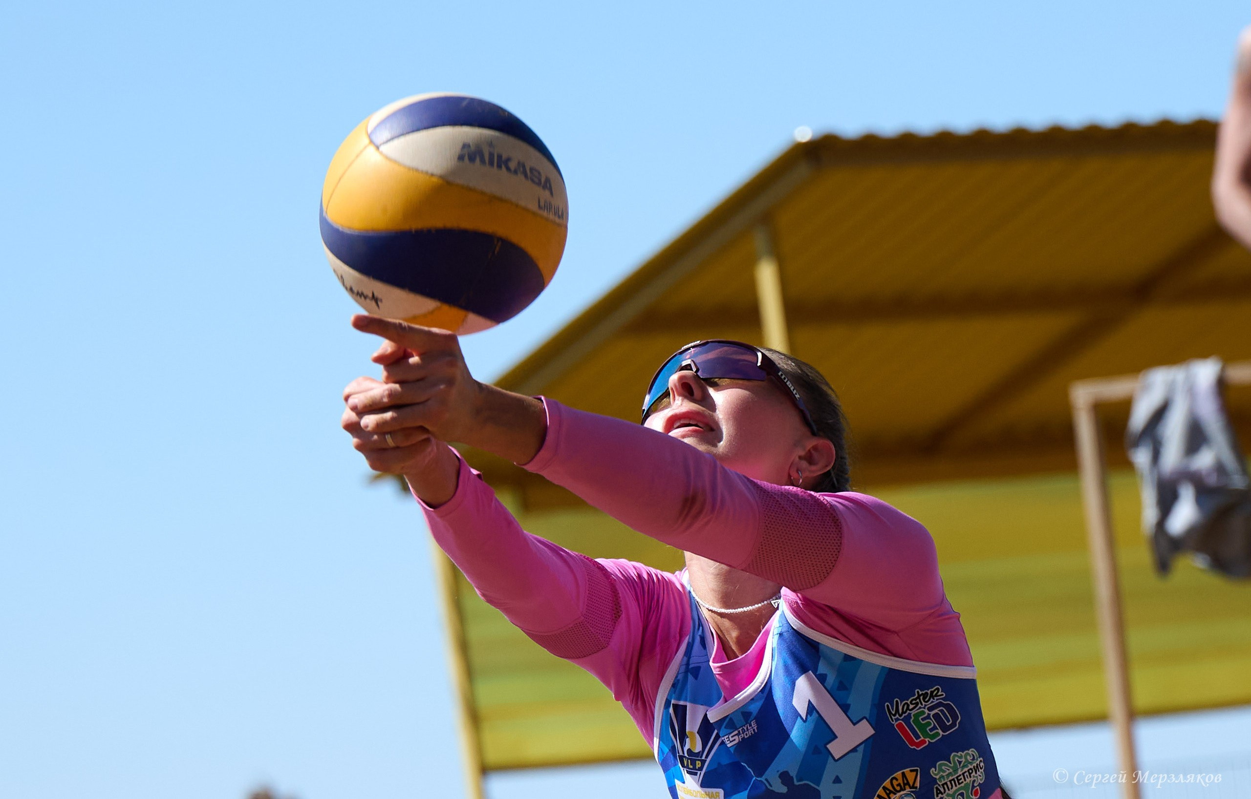 Пляжный волейбол. 1 этап Волейбольной Лиги Поволжья. Ижевск 09.06.2024. Спортивный репортажный фотограф в Ижевске Сергей Мерзляков