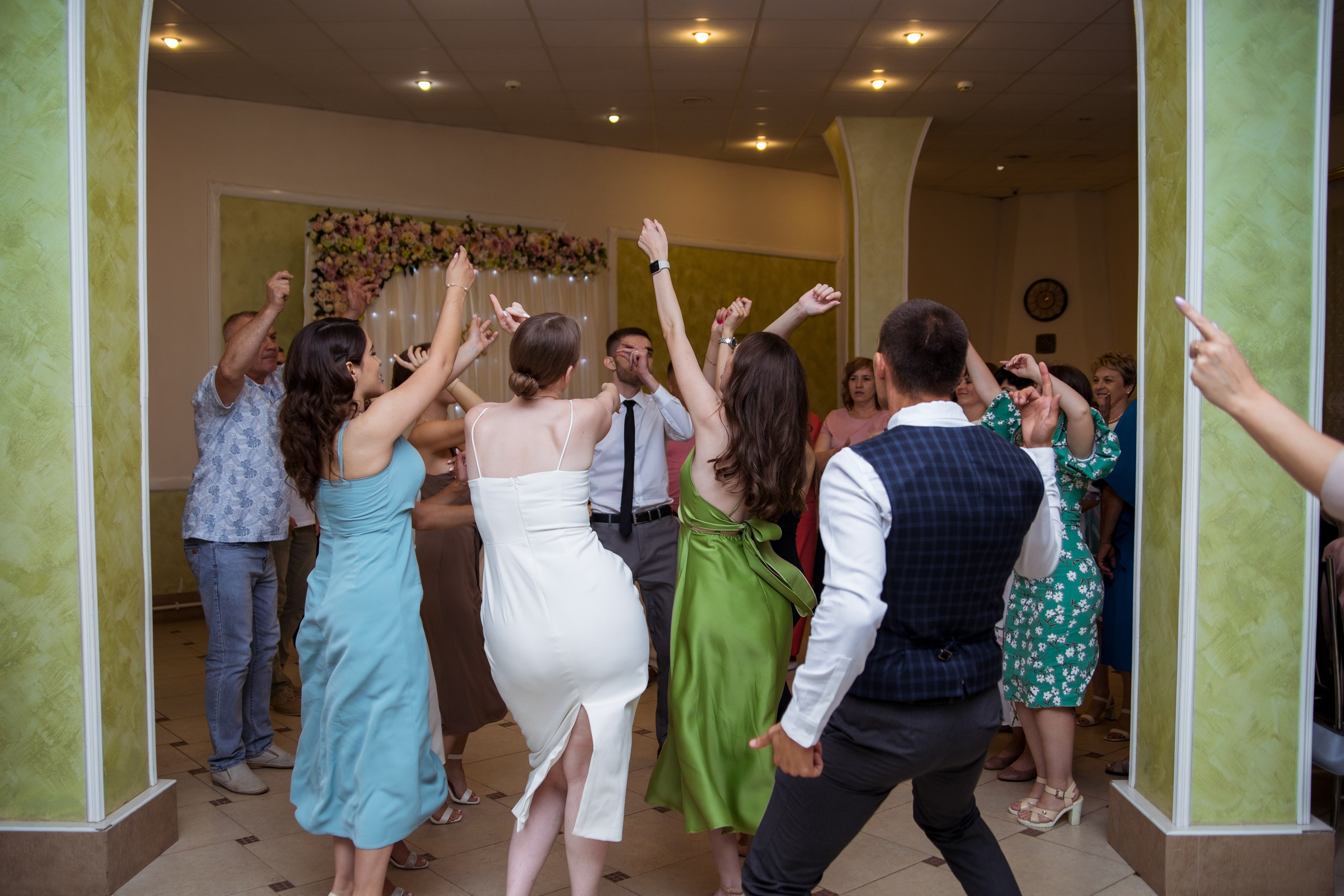 Даниил + Алина. Свадебный и семейный фотограф в Михайловке Полина Крипс