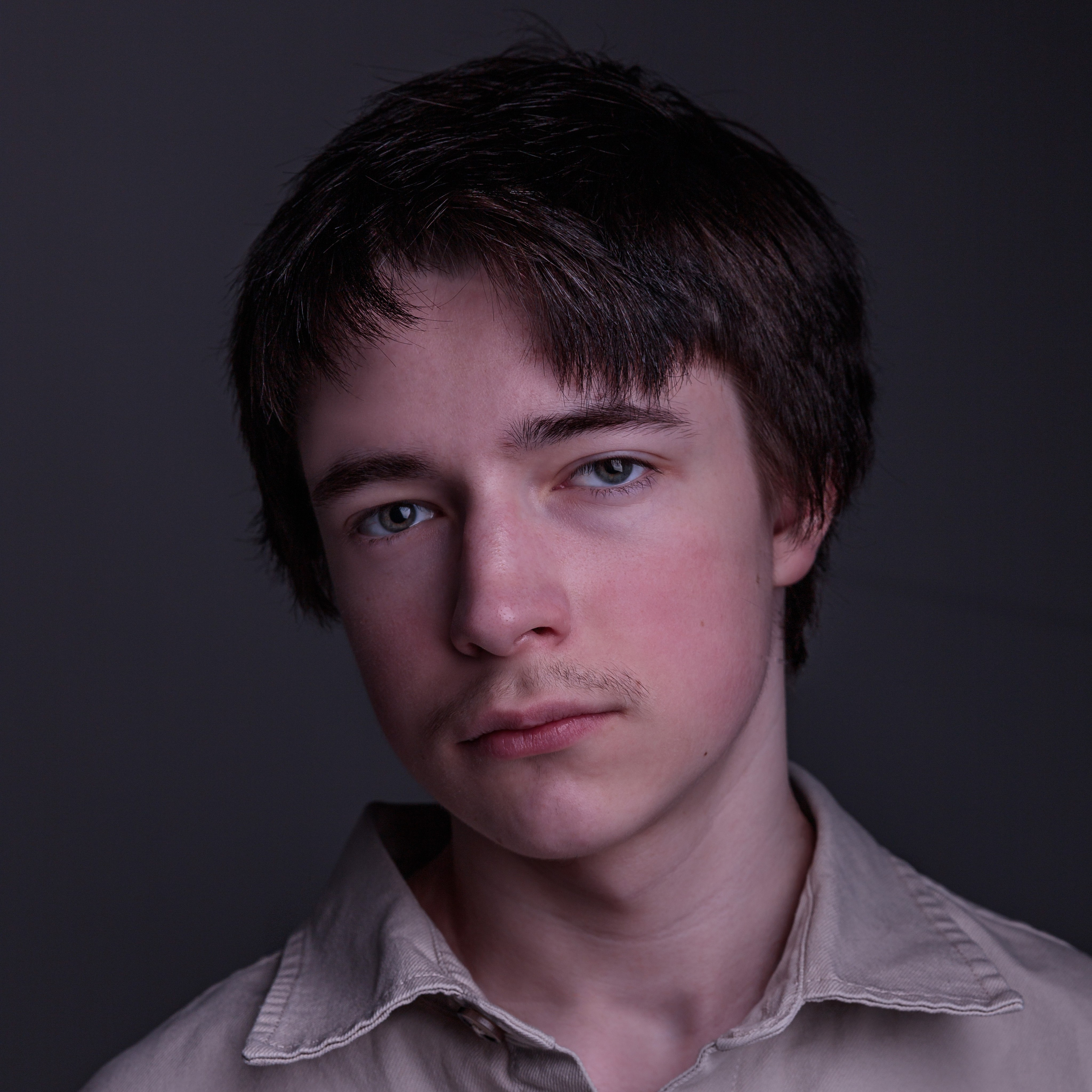 Дмитрий. ФОТОГРАФ РАДОСТИ Фотосессия в студии СПб. Портретный фотограф — Юрий Торлопов