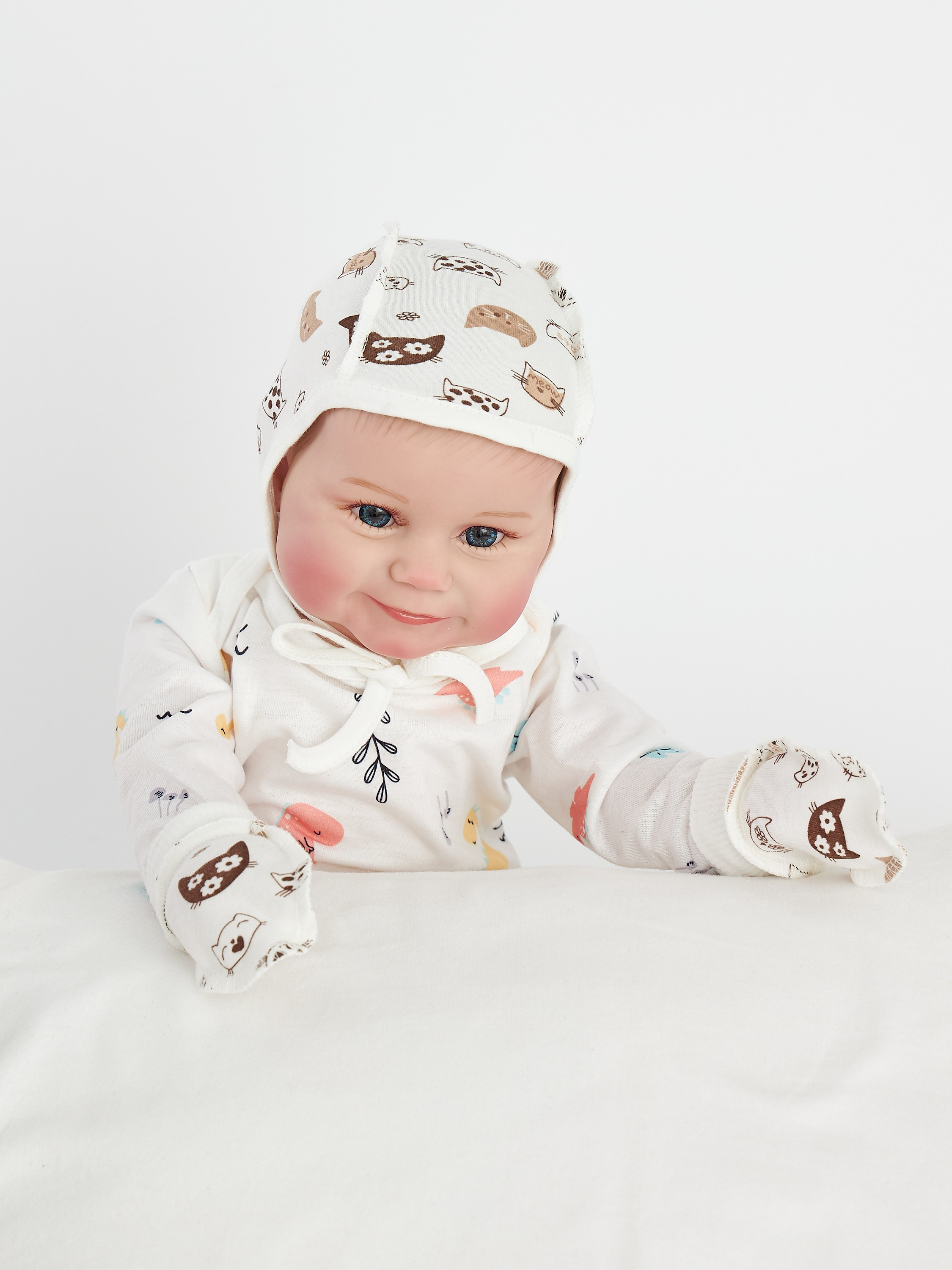 Фотосъемка детской одежды раскладкой для маркетплейсов. Алексей Темнов — фотограф в Пятигорске