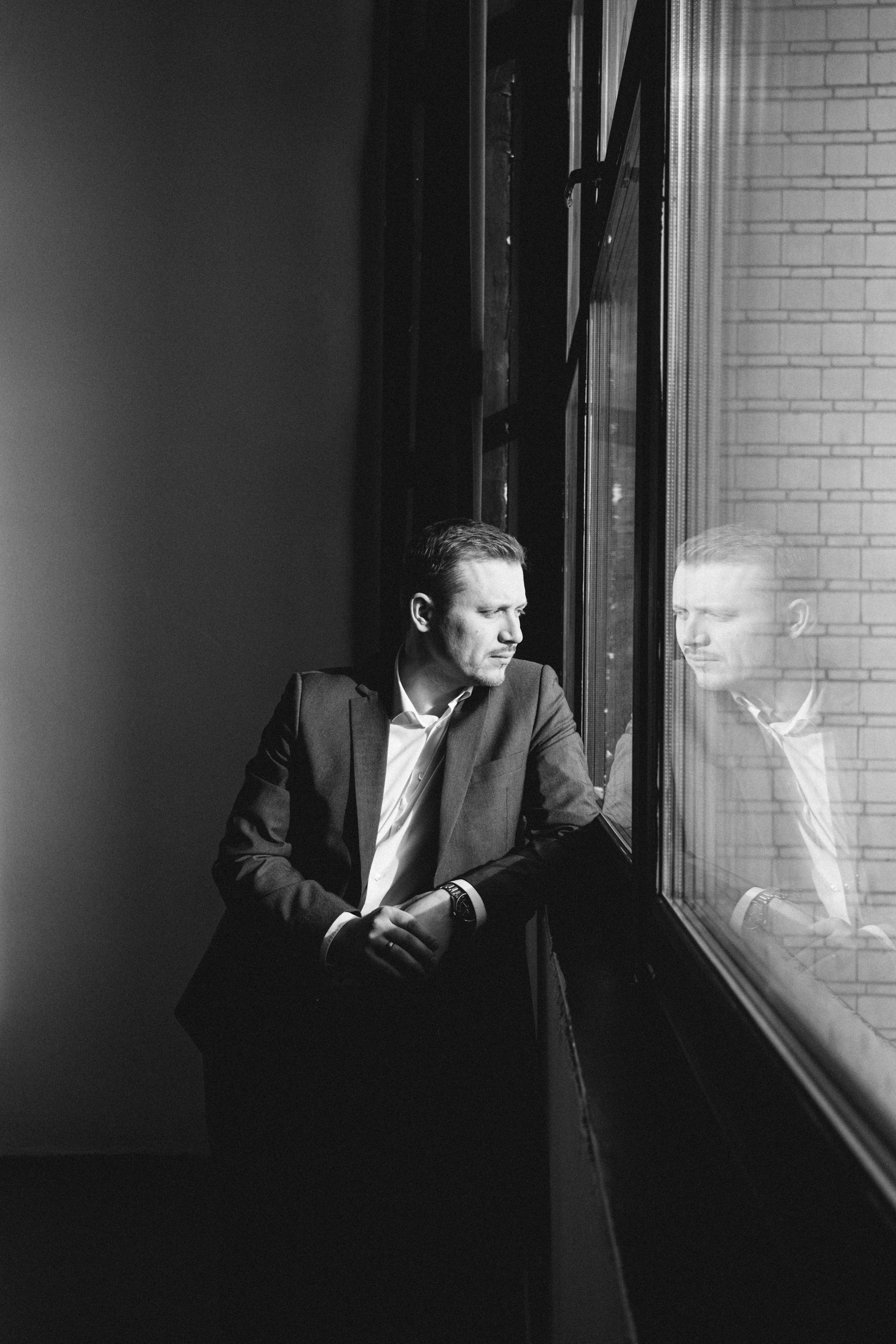 мужской портрет, бизнес портрет, мужчина в костюме, мужской фотограф Новосибирск