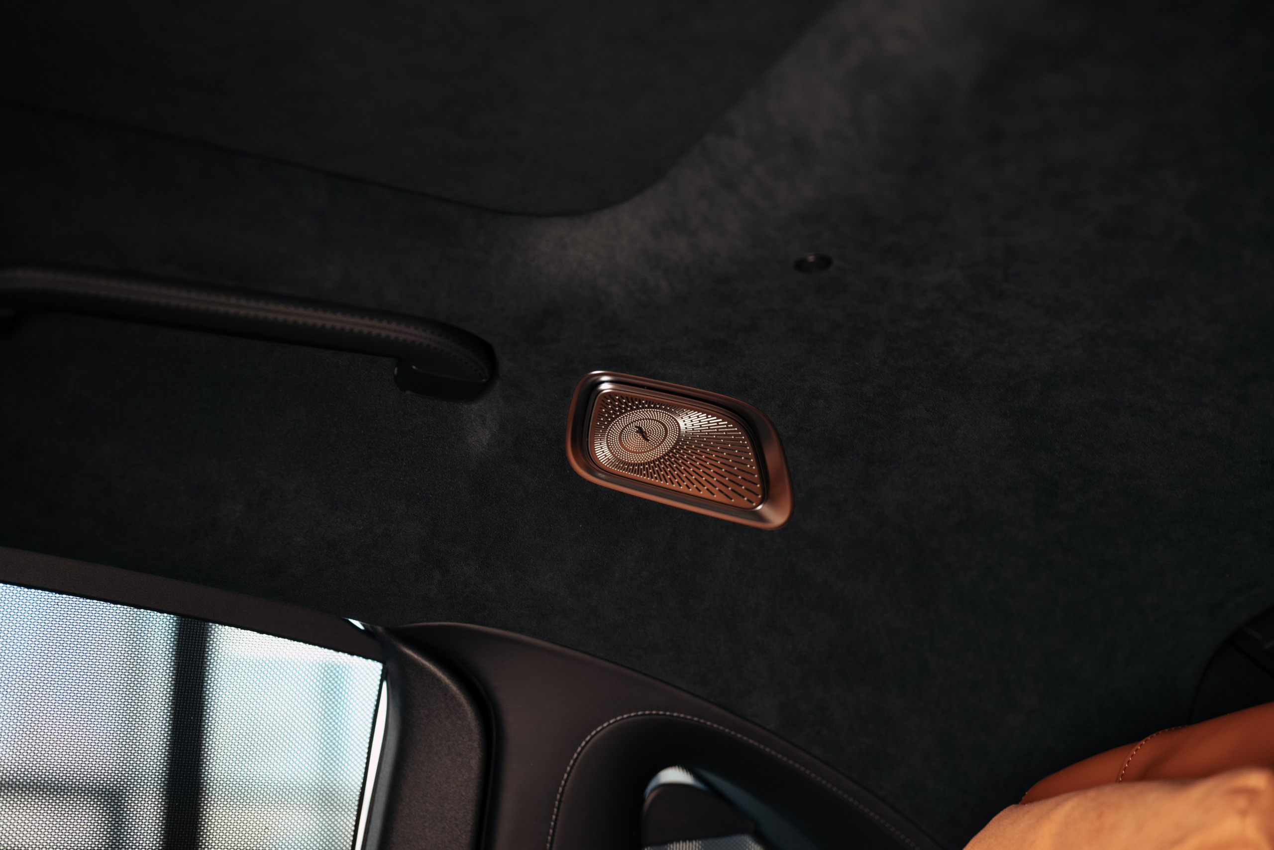 Mercedes Maybach v12 Black. DeLorein