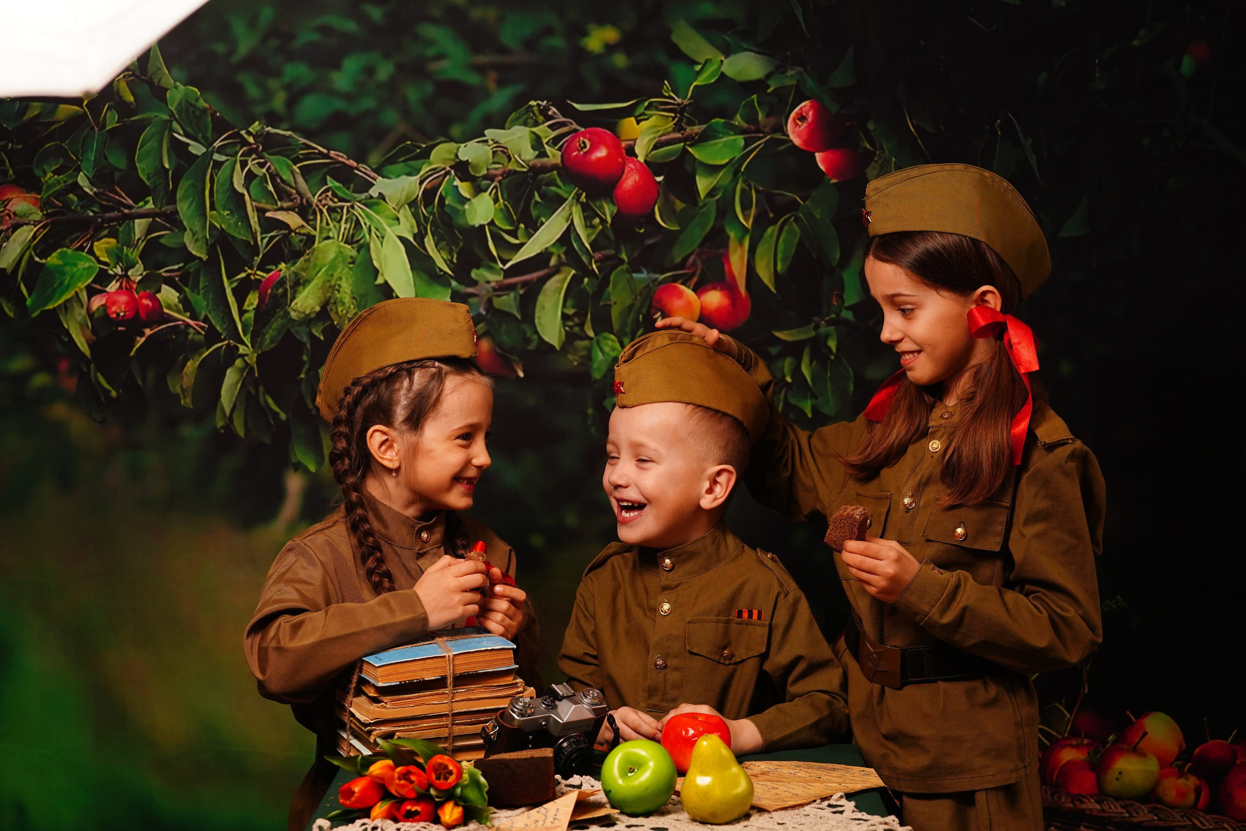 9 МАЯ. Фотостудия Лучшие моменты Выпускные альбомы, школьные, юбилейные фотокниги Ростов-на-Дону