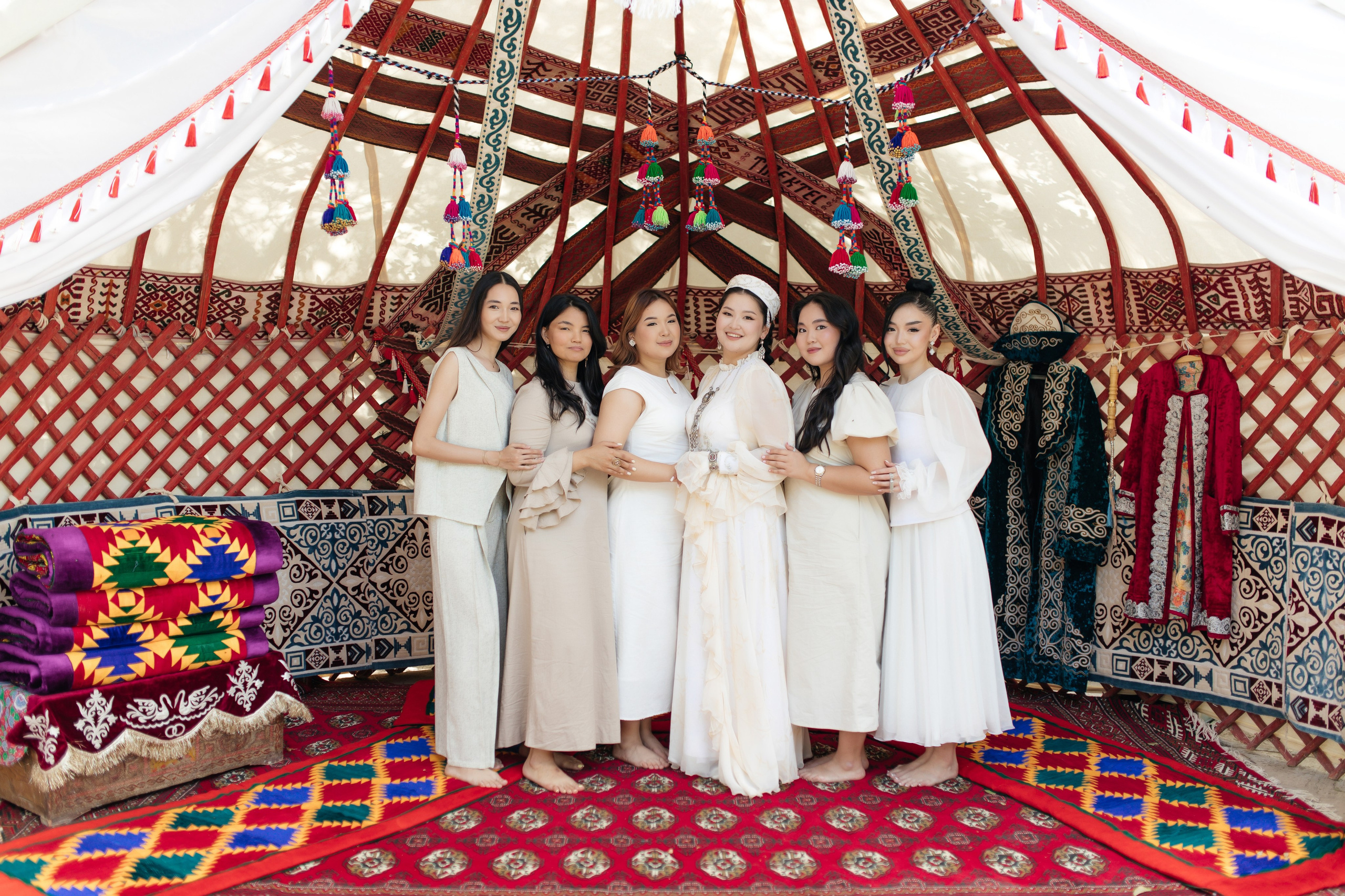 Aynur — syrğa salu. Wedding and Love story Photographer