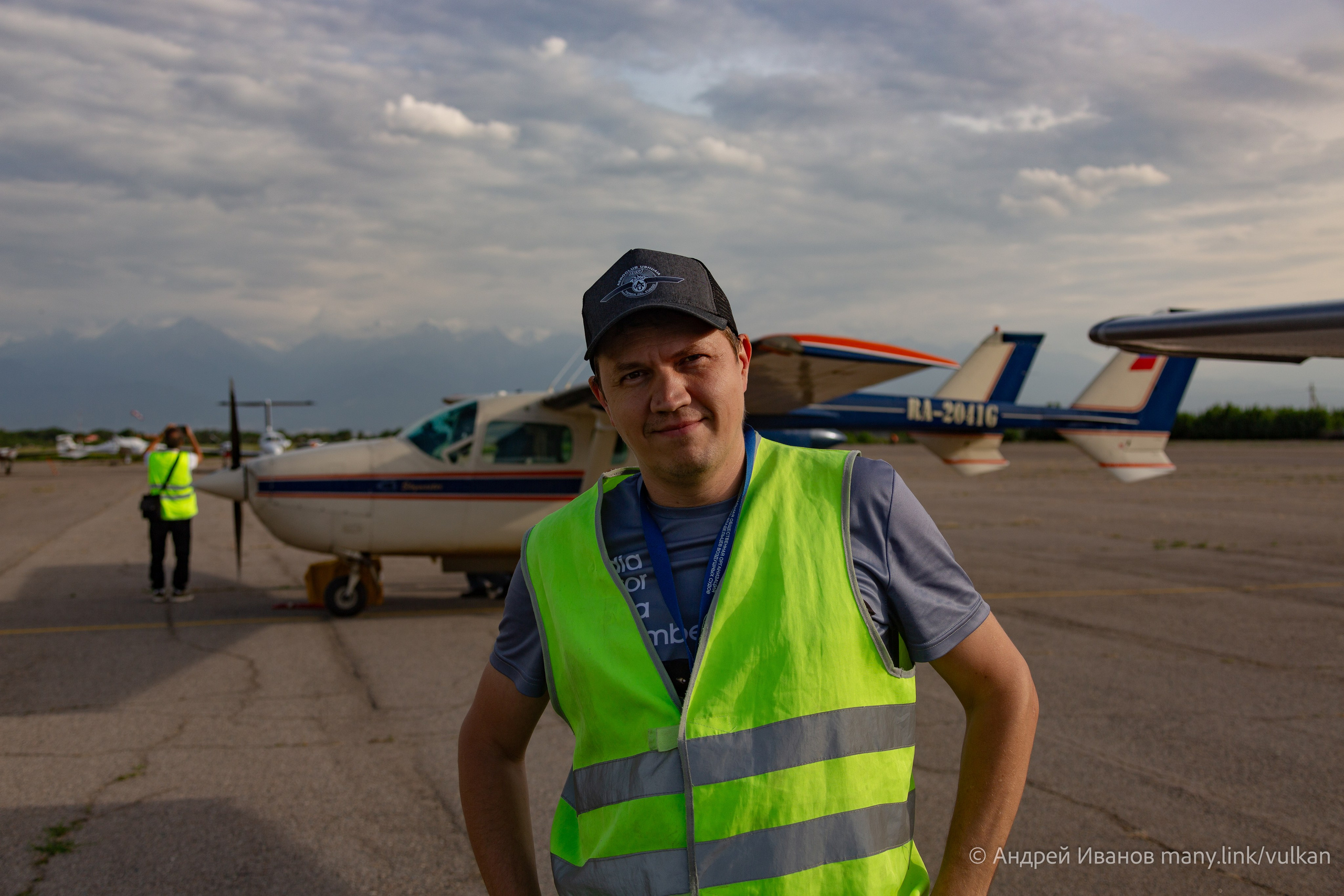 Полёт на Иссык-Куль — конференция Кругосветчиков (2025г). Фотоальбом показывающий увлекательный мир авиации и мир медведей Андрея Иванова