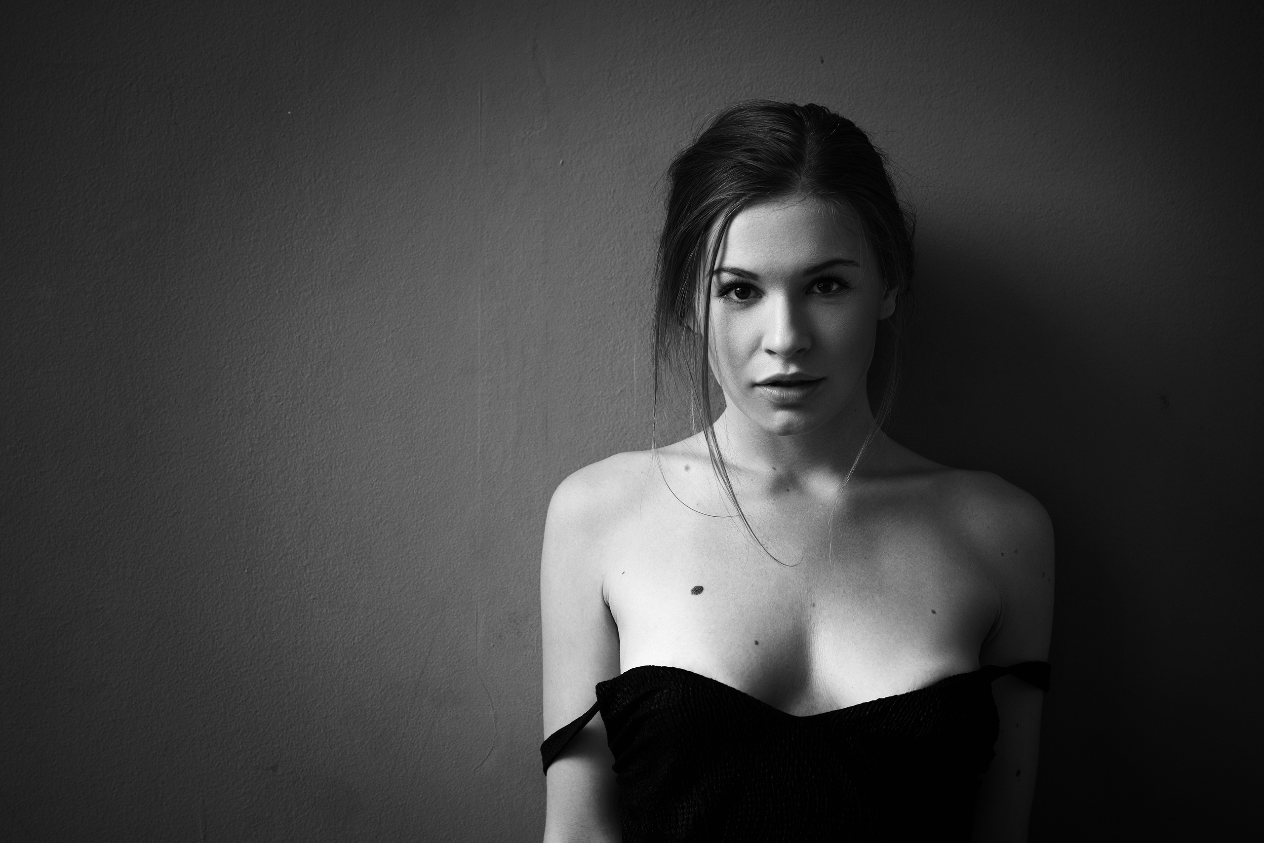 Женский портретный фотограф в Москве. Арт фотограф в Москве Леонид Маркачев. Женский портрет, будуар, фэшн, арт-ню