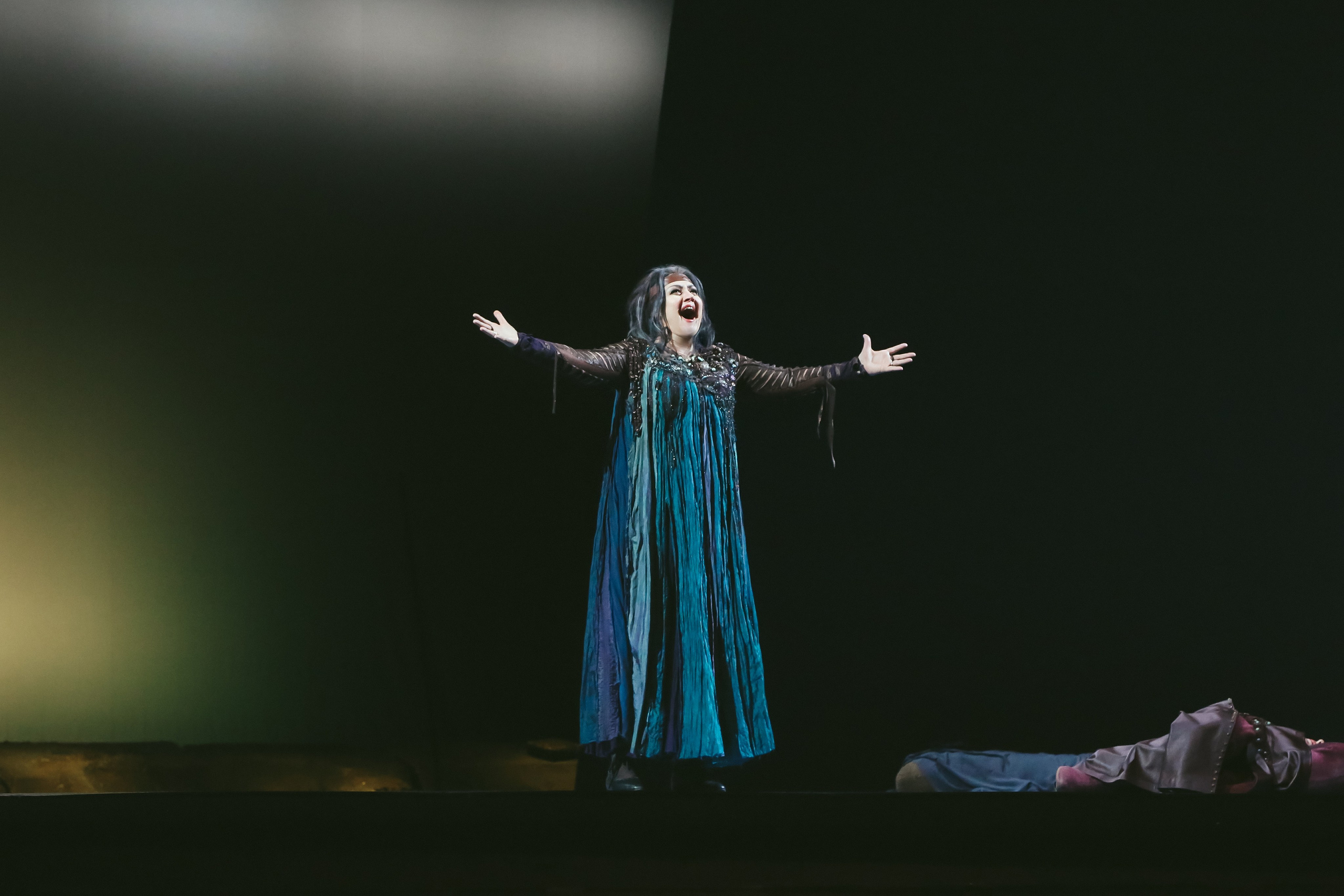 «Трубадур» Верди в Новой опере. Дарья Письменюк / Darya Leitstern — фотограф, музыкант, журналист, путешественник