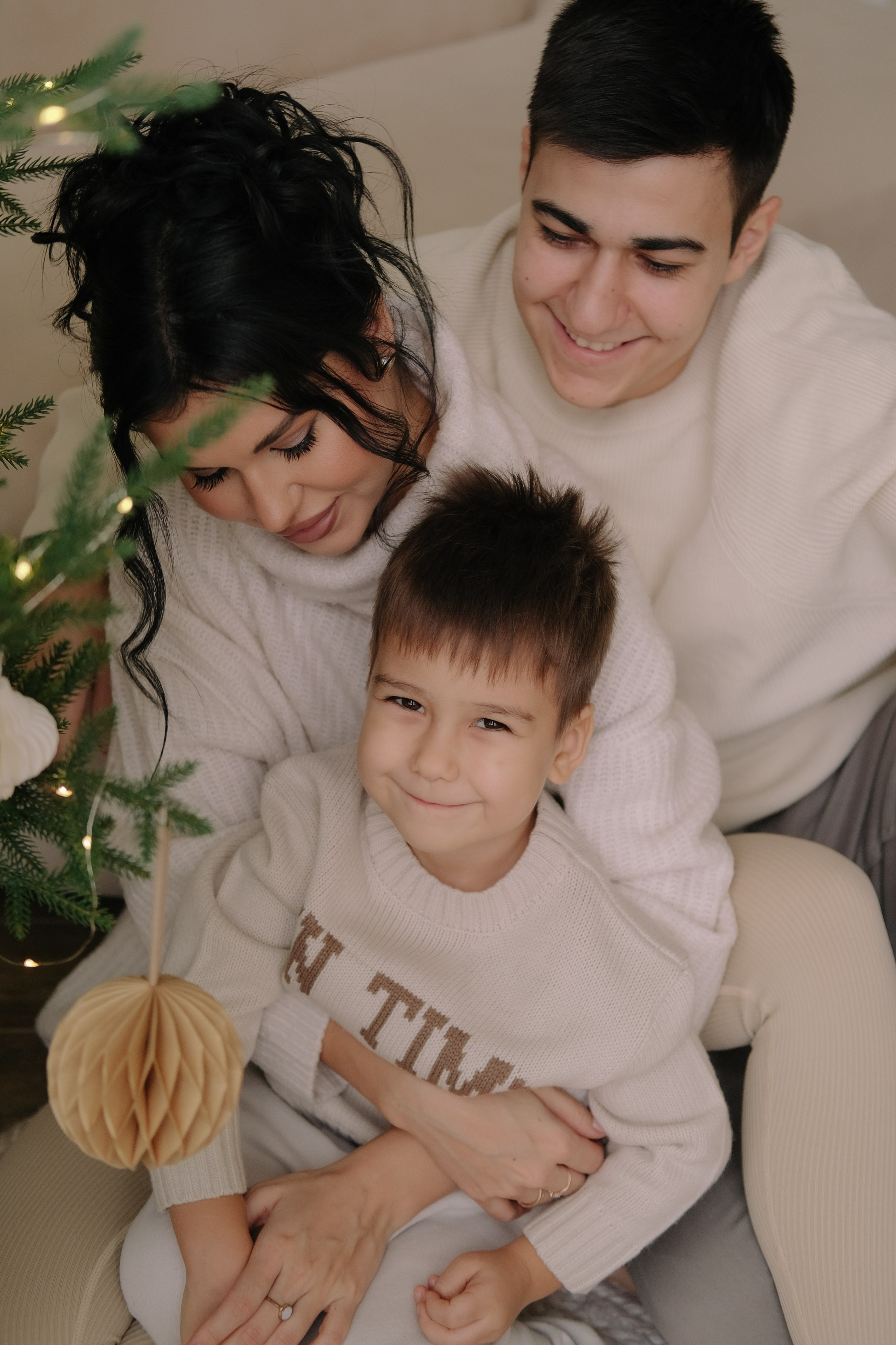 Семья Сенатос. Главная