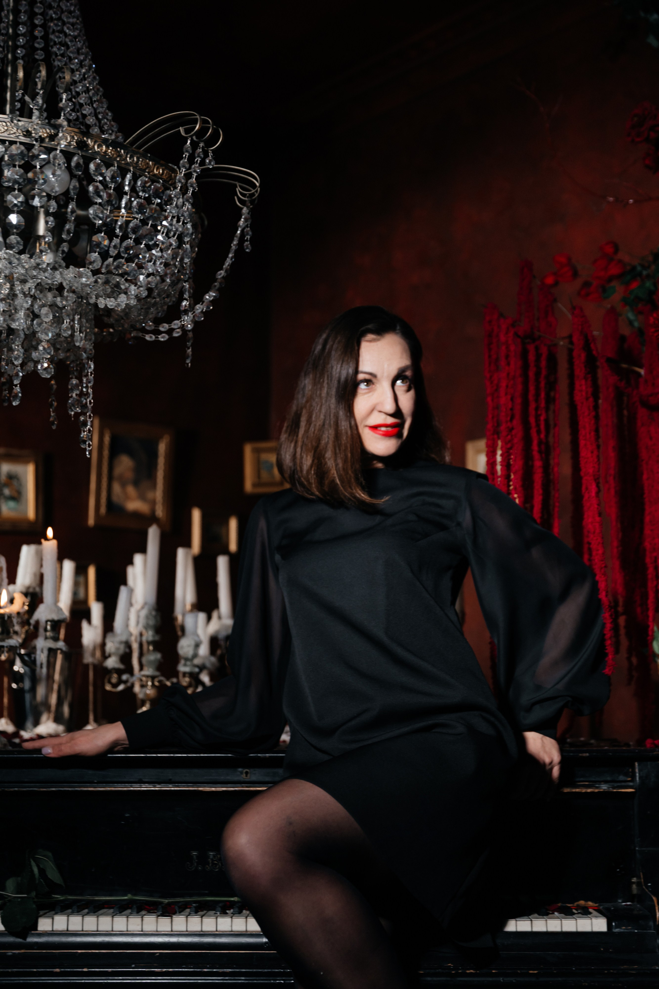 Рояль и цветы. Фотограф Крым, Севастополь