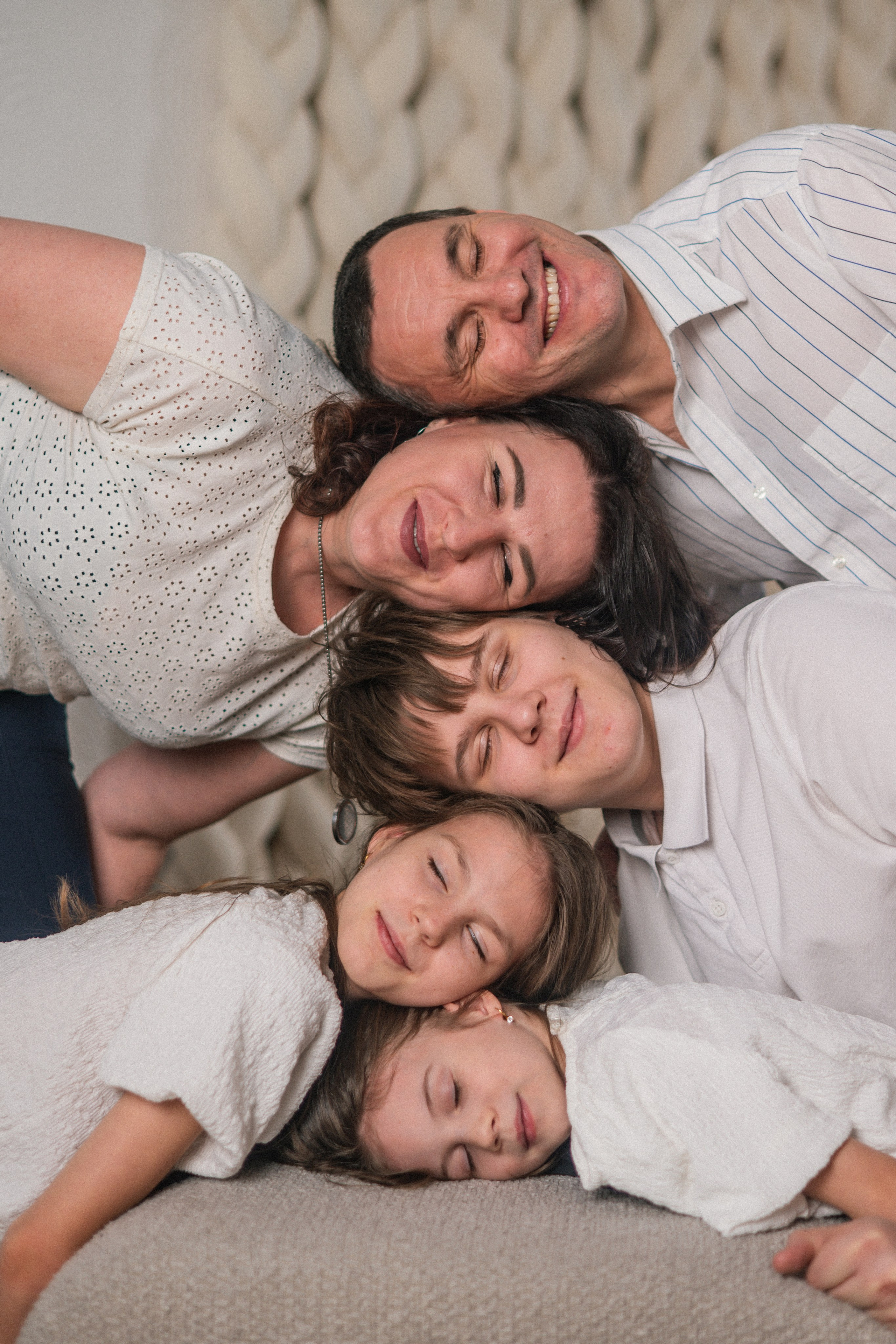 Семейная Фотосессия. Я Ольга Казанцева, фотографирую снимаю ваши киноистории и печатаю фото и цифровые портреты на холсте