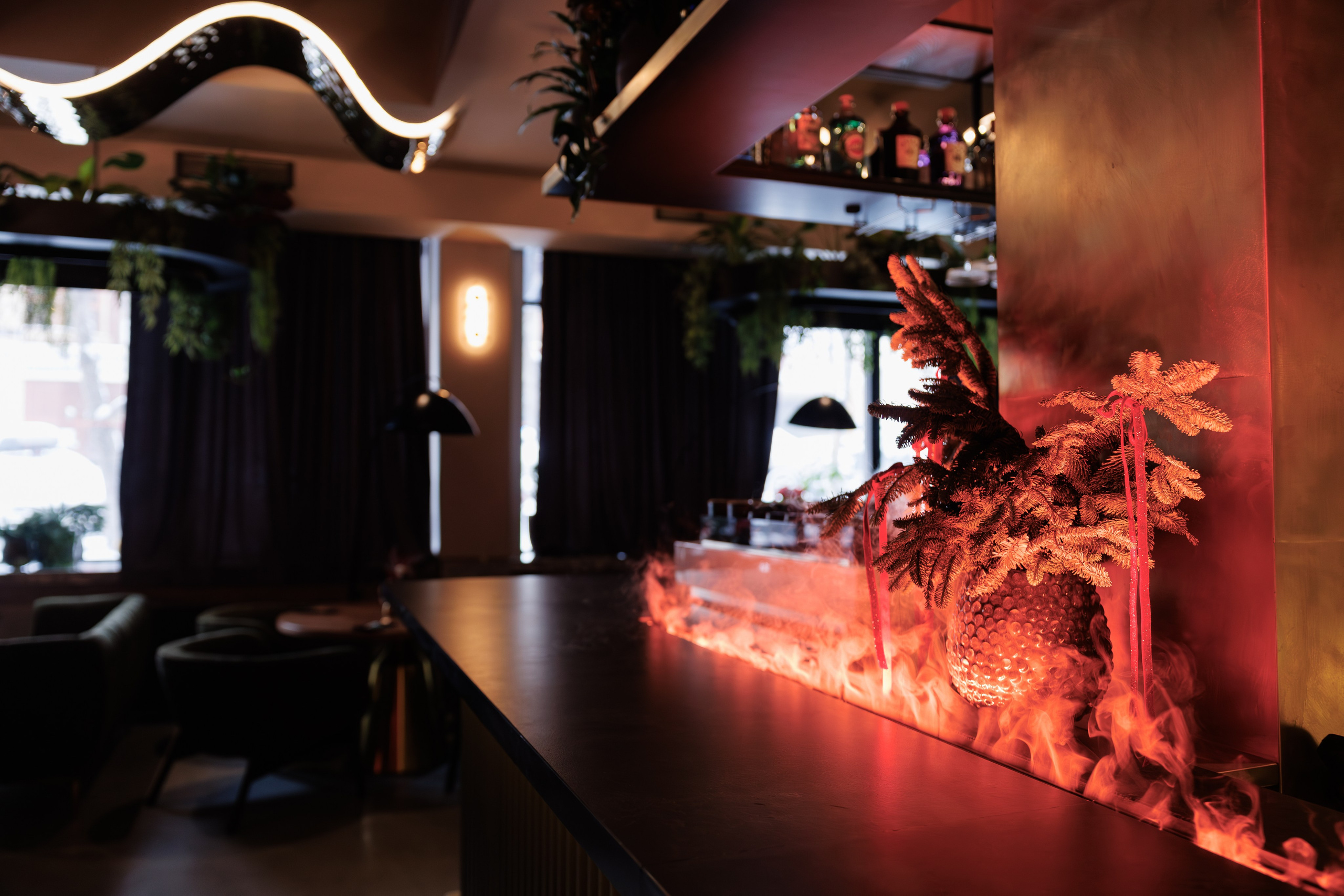 Фотограф для интерьерной съемки ресторана. Контент для бизнеса в Екатеринбурге Полдень Медиа