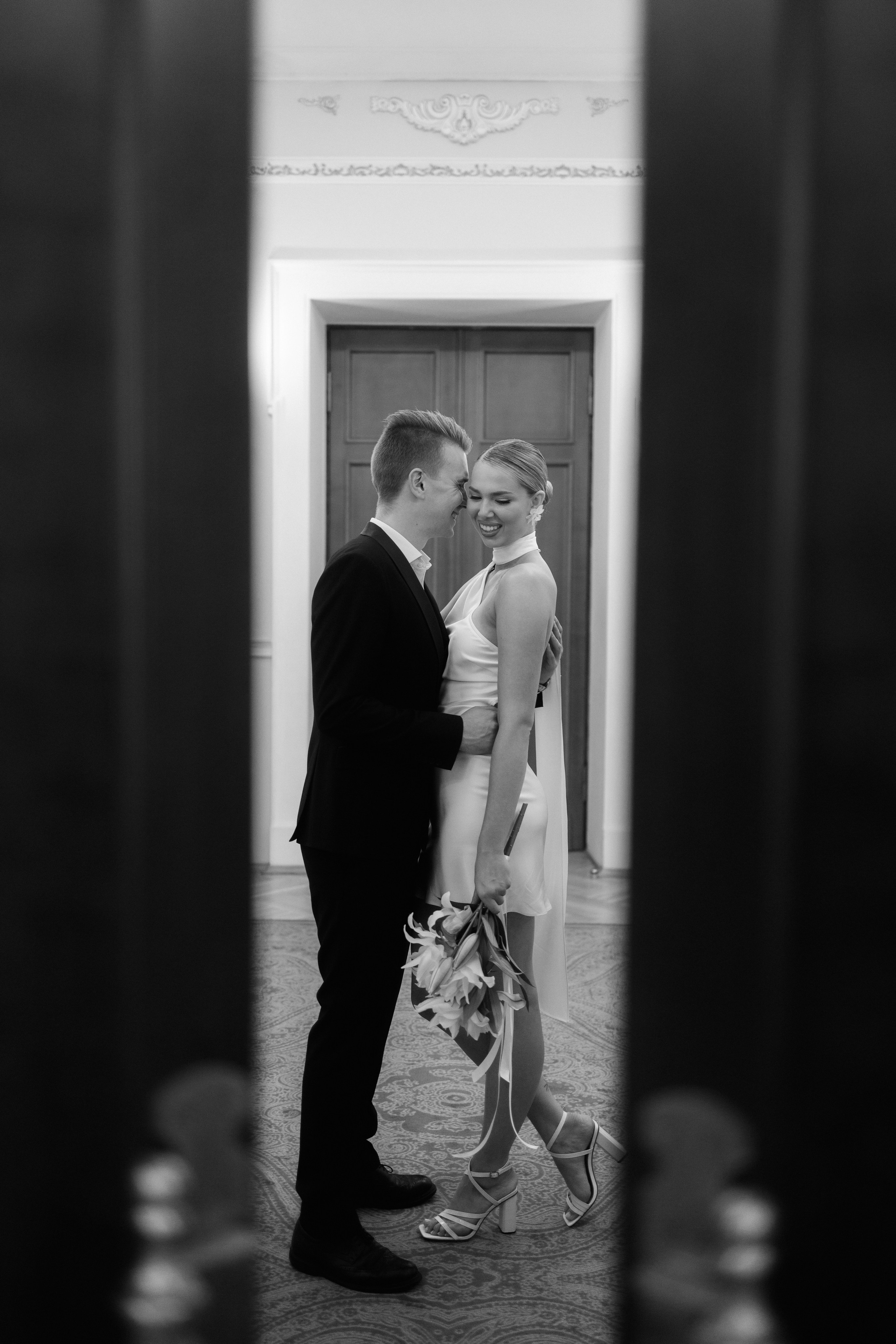 Никита и Арина, роспись в Грибоедовском загсе и ливень после. Свадебный и портретный фотограф в Москве Кристина Золотова