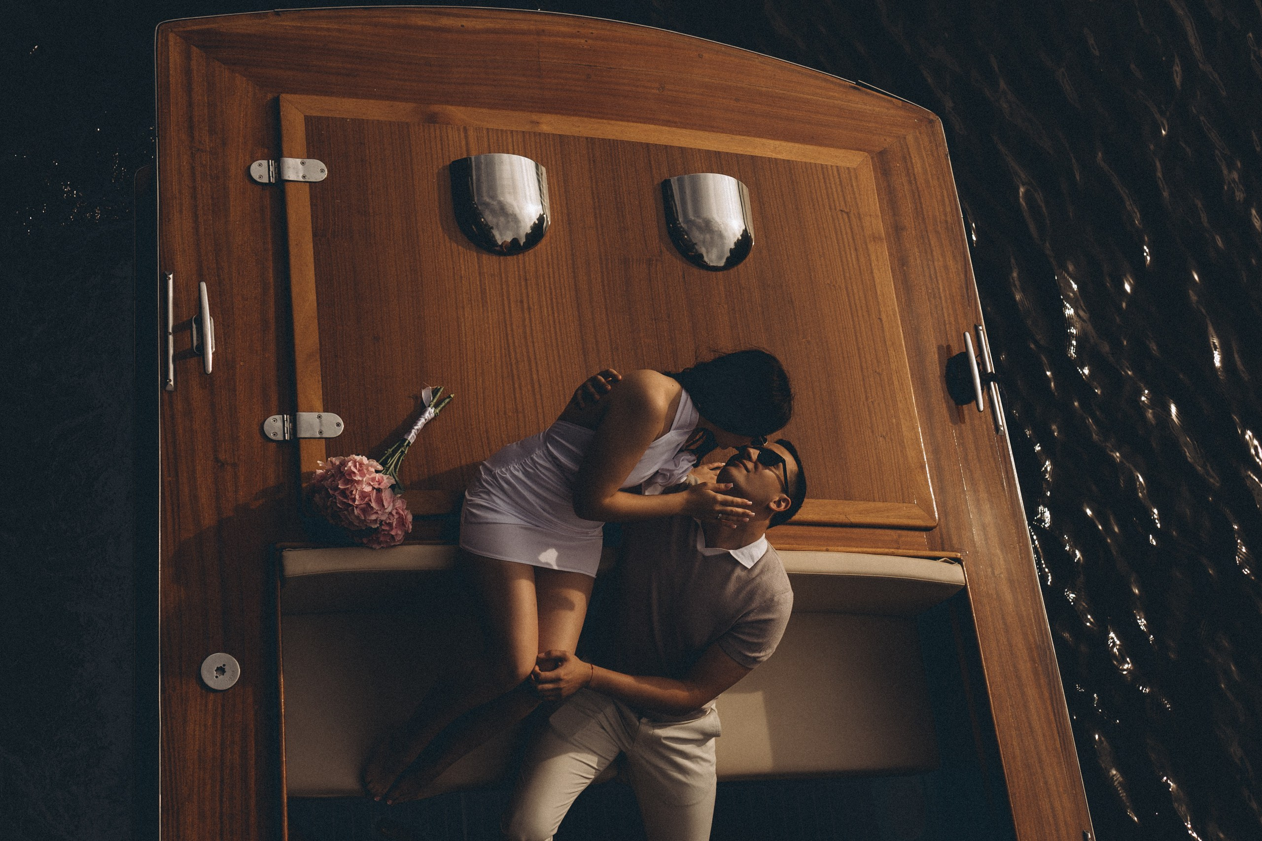 СВАДЕНБНАЯ СЬЕМКА НА КАТЕРЕ ПО КАНАЛАМ САНКТ-ПЕТЕРБУРГА И В АКВАТОРИИ НЕВЫ. Профессиональный фотограф, Санкт-Петербург — Виктория Богомолова