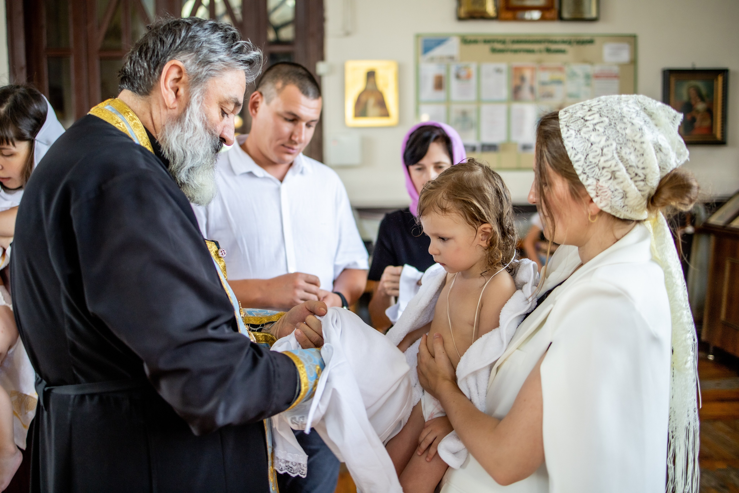 Таинство Крещения Евы, Арины и Дарьи. Фотограф Надежда Лукьянова