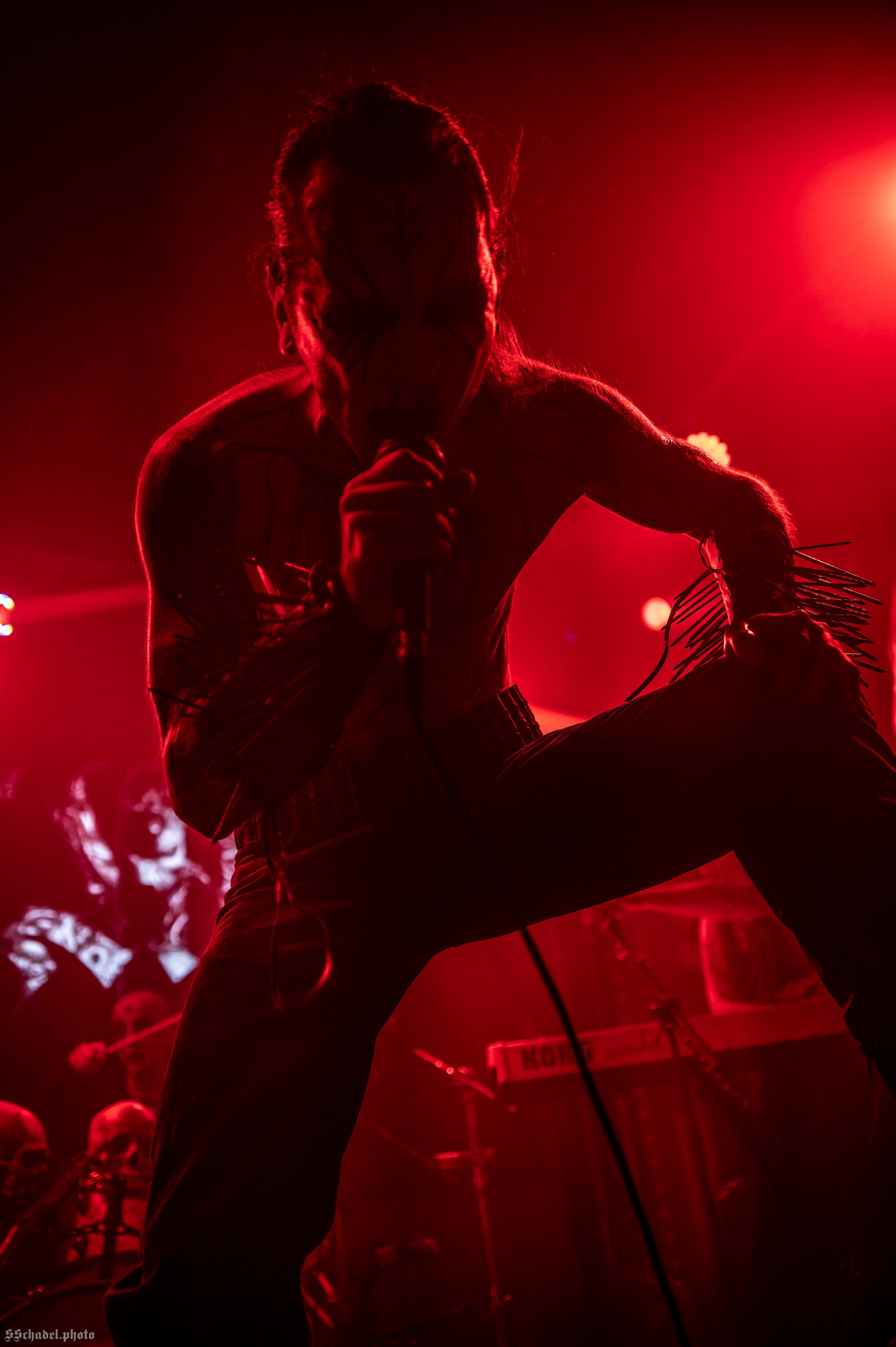 Frostlagte Måne 07.12.25. We will make everything metal!