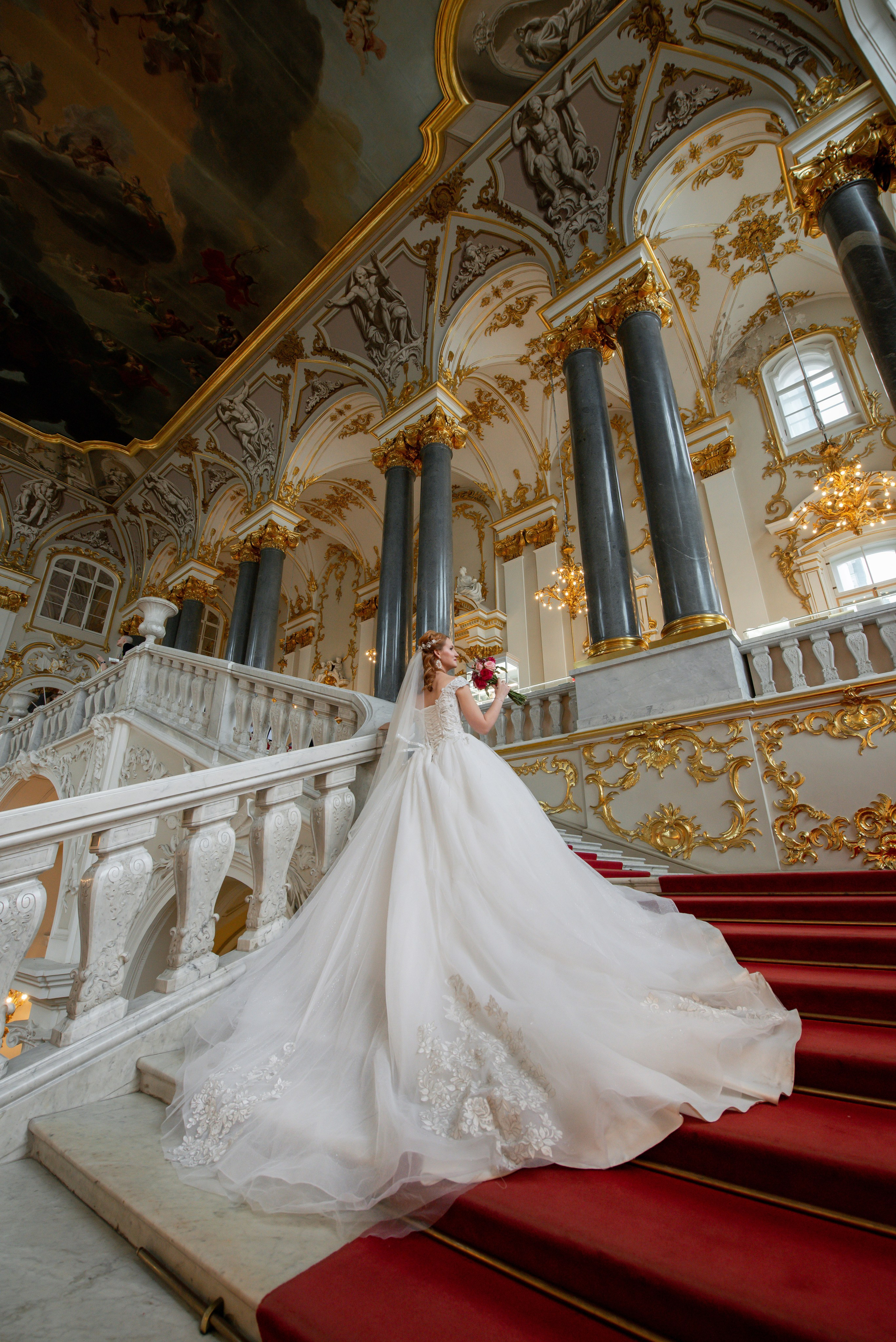 Екатерина и Алексей (свадебная фотосессия в Эрмитаже и Первом Дворце Бракосочетания на Английской набережной 28). Портретный, семейный и свадебный фотограф в Санкт-Петербурге и в Пушкине Ширяев Денис
