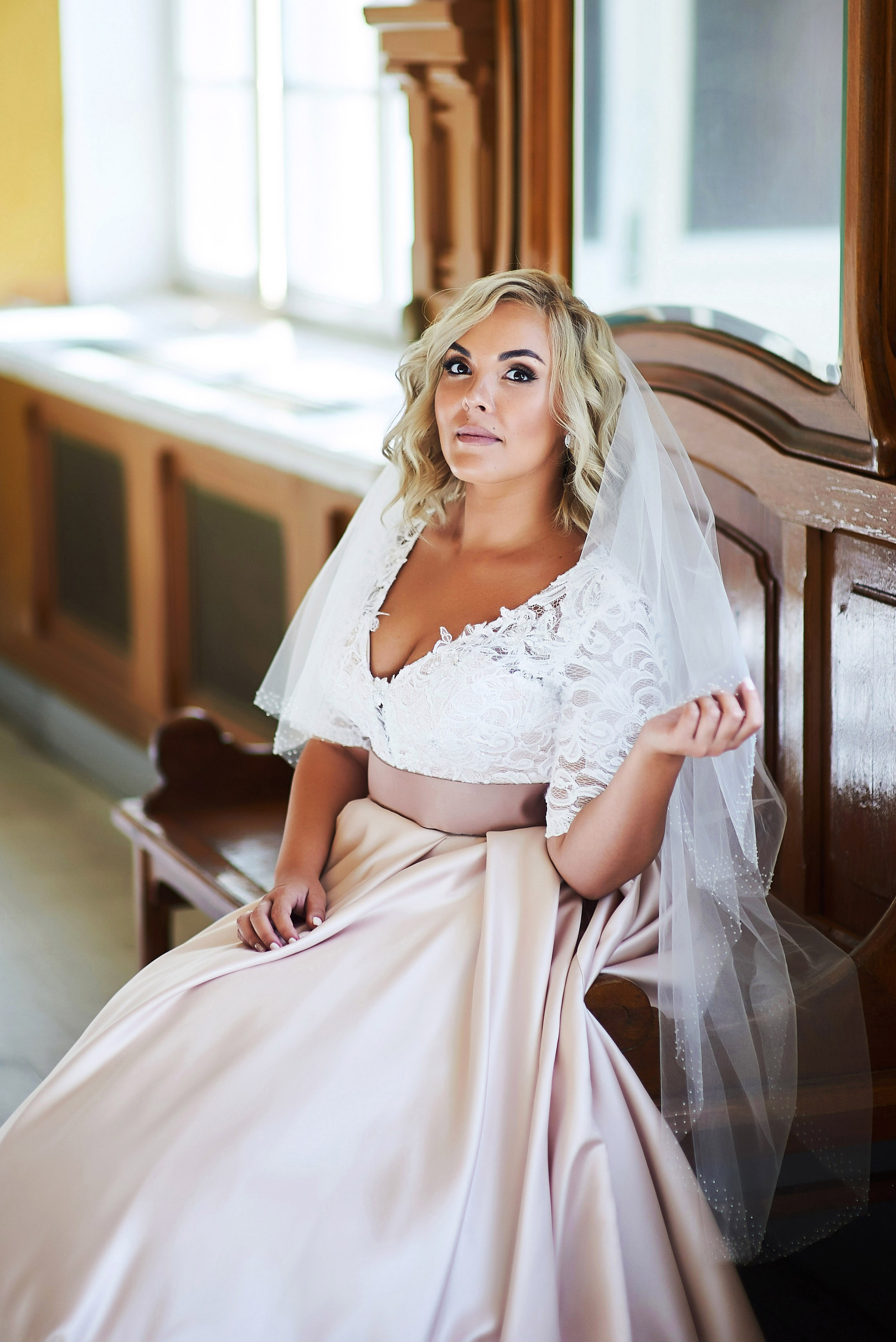 Марта и Анатолий (фотосессия на Витебском вокзале). Портретный, семейный и свадебный фотограф в Санкт-Петербурге и в Пушкине Ширяев Денис