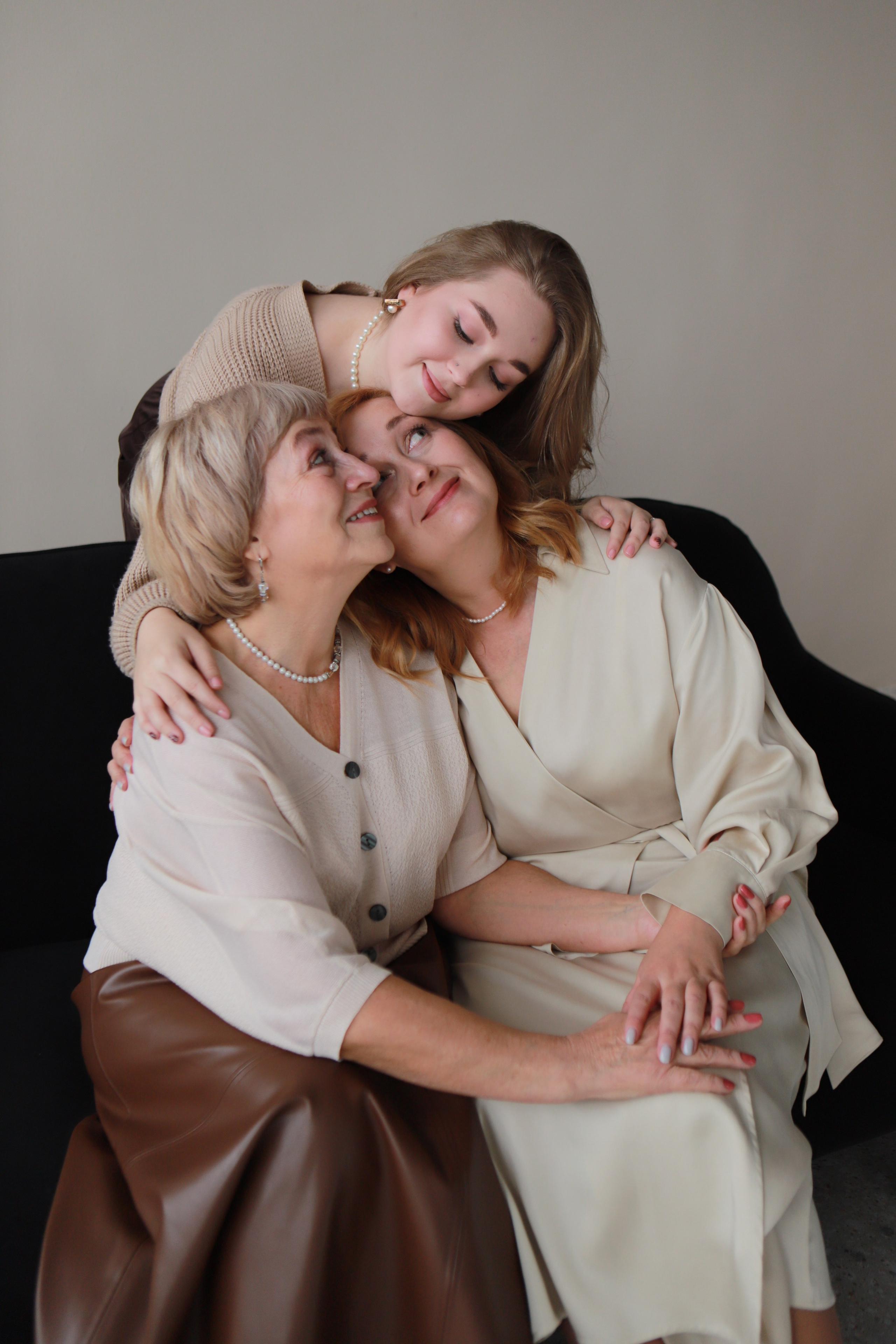 Семейная фотосессия - Трогательная съемка трех поколений. Семейный и женский фотограф Кемерово Мария Степ