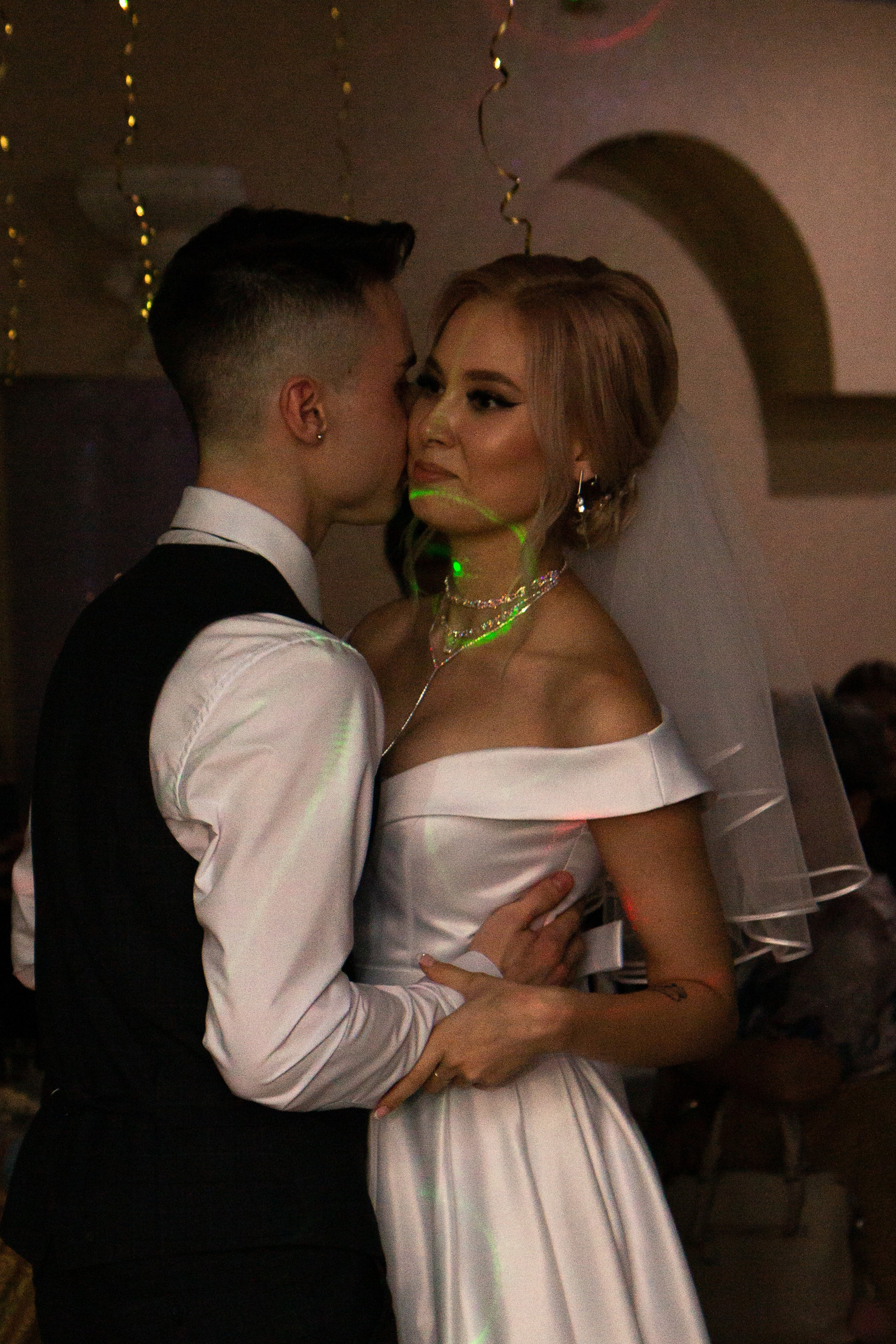 Свадебная фотосессия в Шелехове. Фотограф в Шелехове, лучшие выпускные альбомы в Шелехове