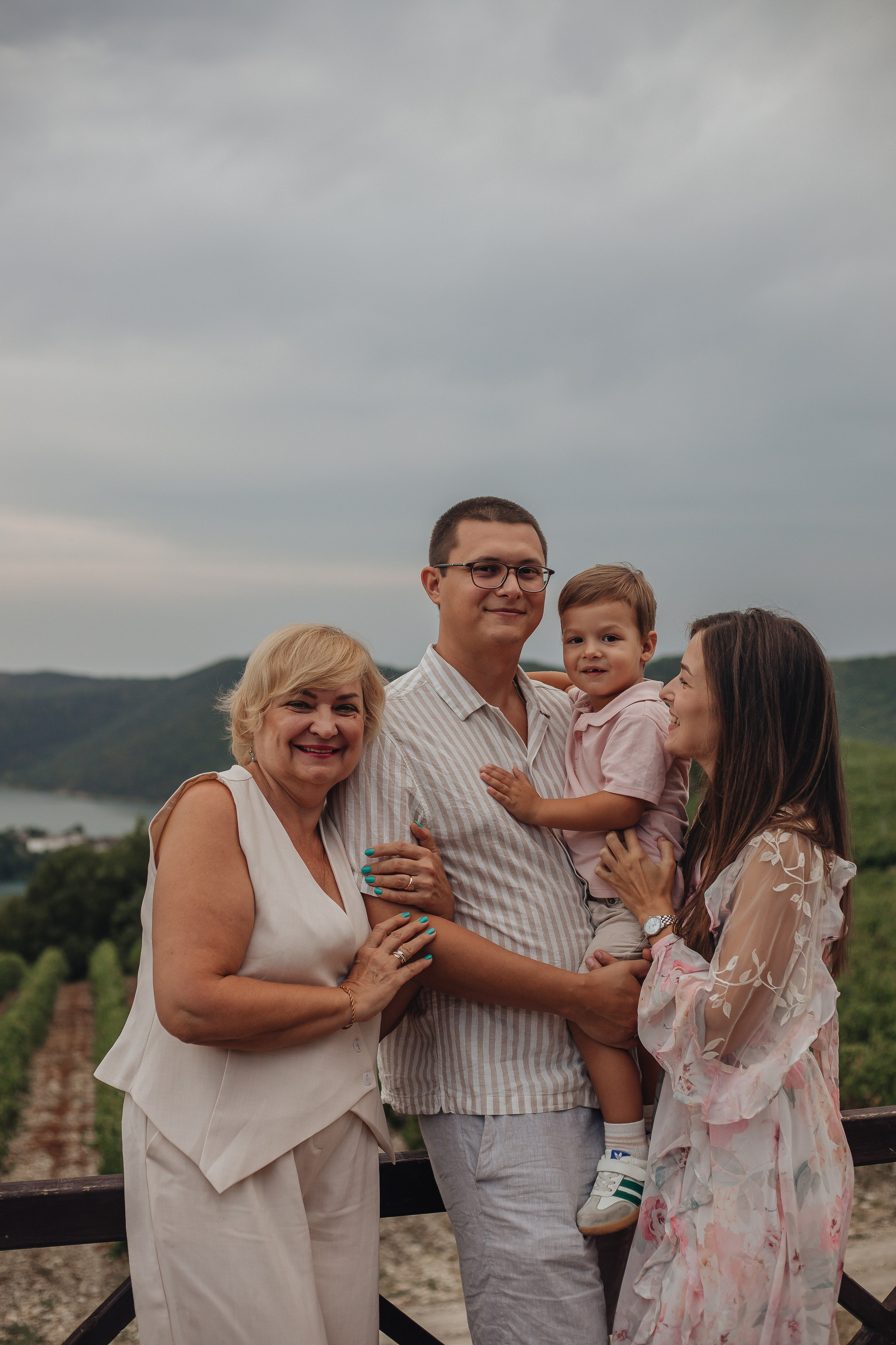 Прогулка у домика виноградаря — о семье, о любви, о счастье ;). Семейный фотограф Новороссийск, Анапа, Геленджик — Юлия Давыдова