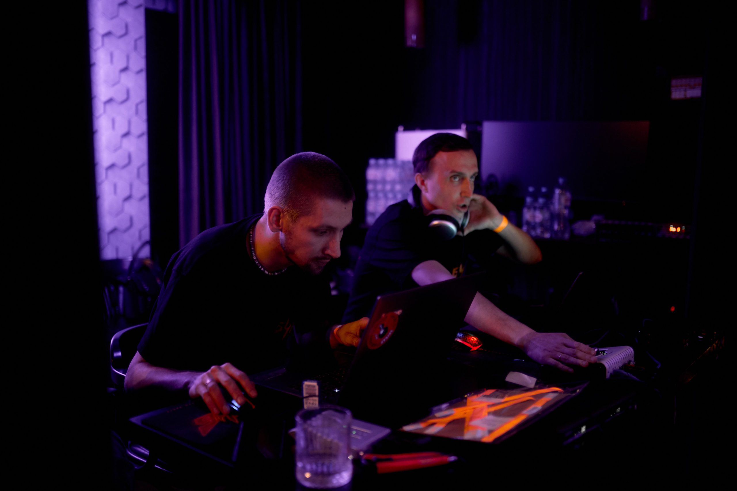 Площадка «Больше чем Баттл». Портретный фотограф в Калуге Арсений Борода