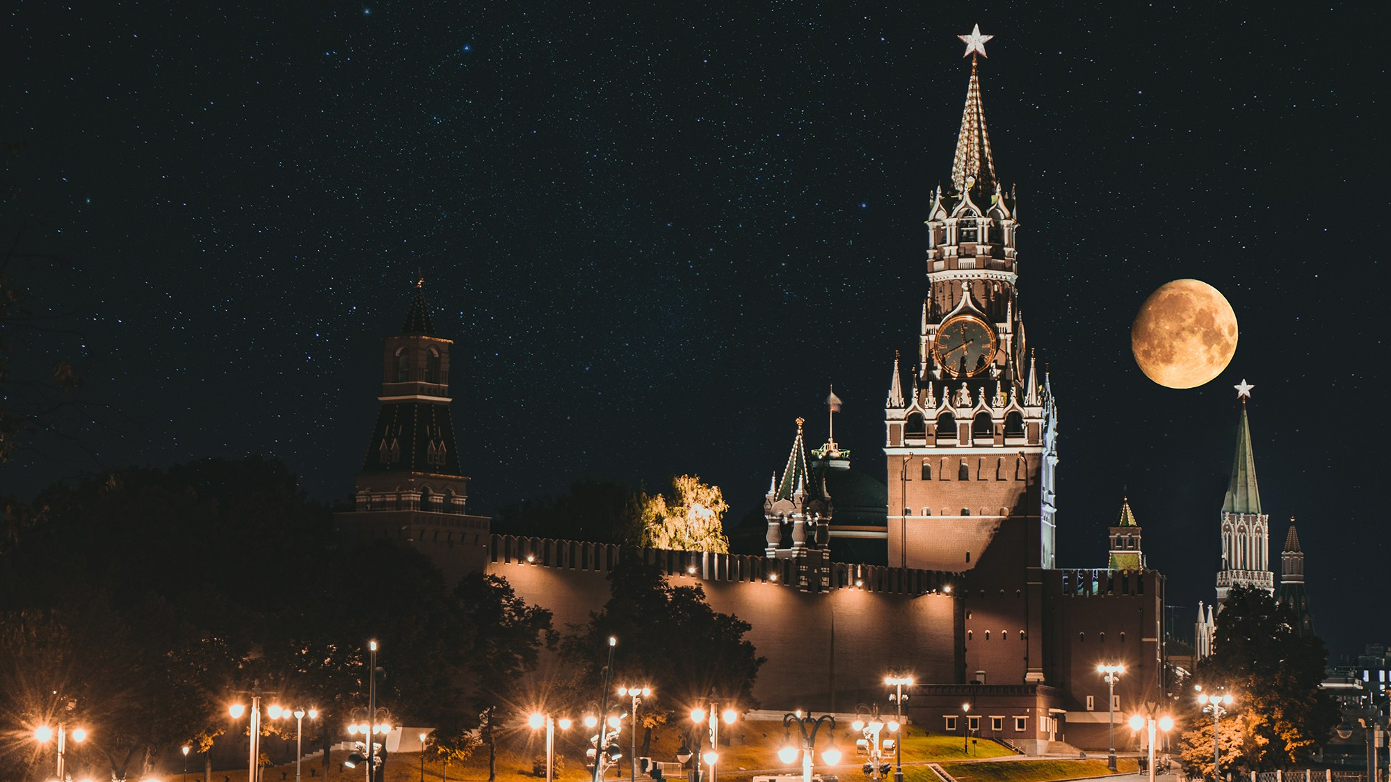 Попкова Виктория, фотограф, пейзаж, ночь, vphoto, звезды, небо, космос, фотокартины, природа, фотография, искустсство, москва, город, ночной город, луна, красная площадь, зарядье, кремль