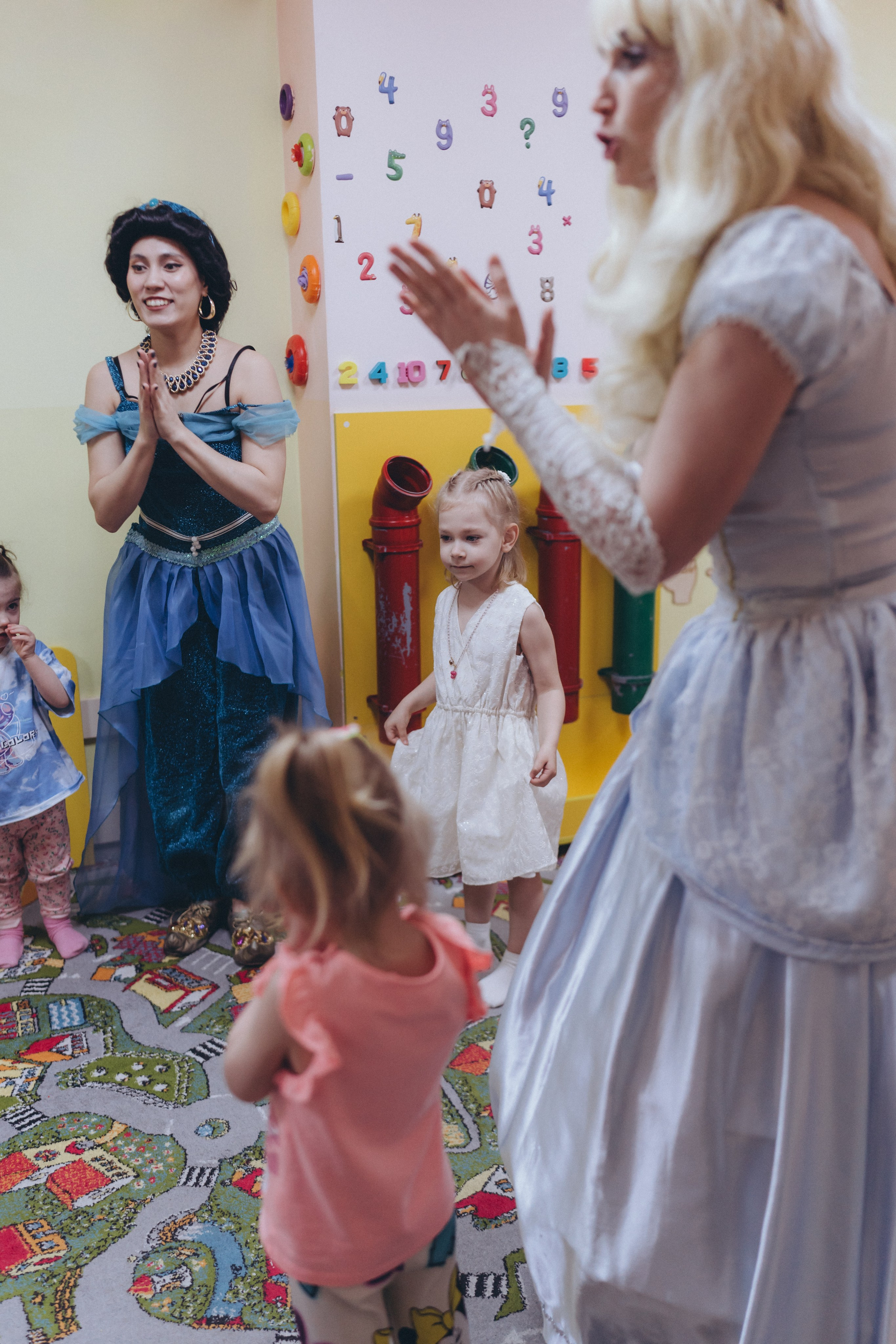 День рождения Алисы (садик). Крис Богомазова