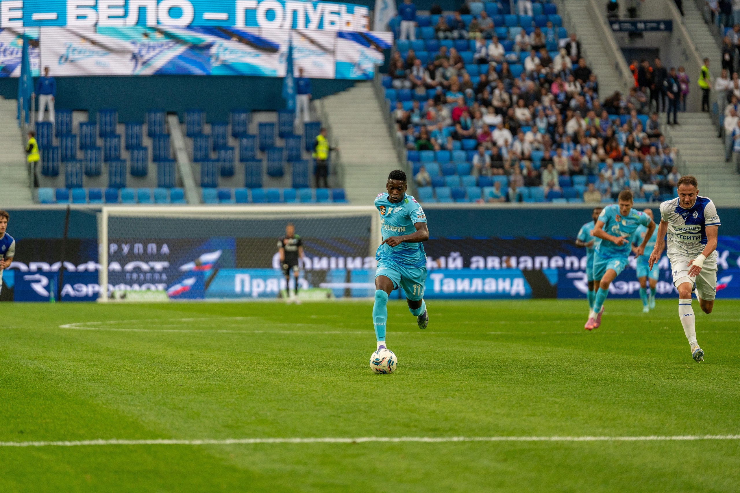 Репортажная спорт-съемка матча Зенит–Динамо на Газпром Арене