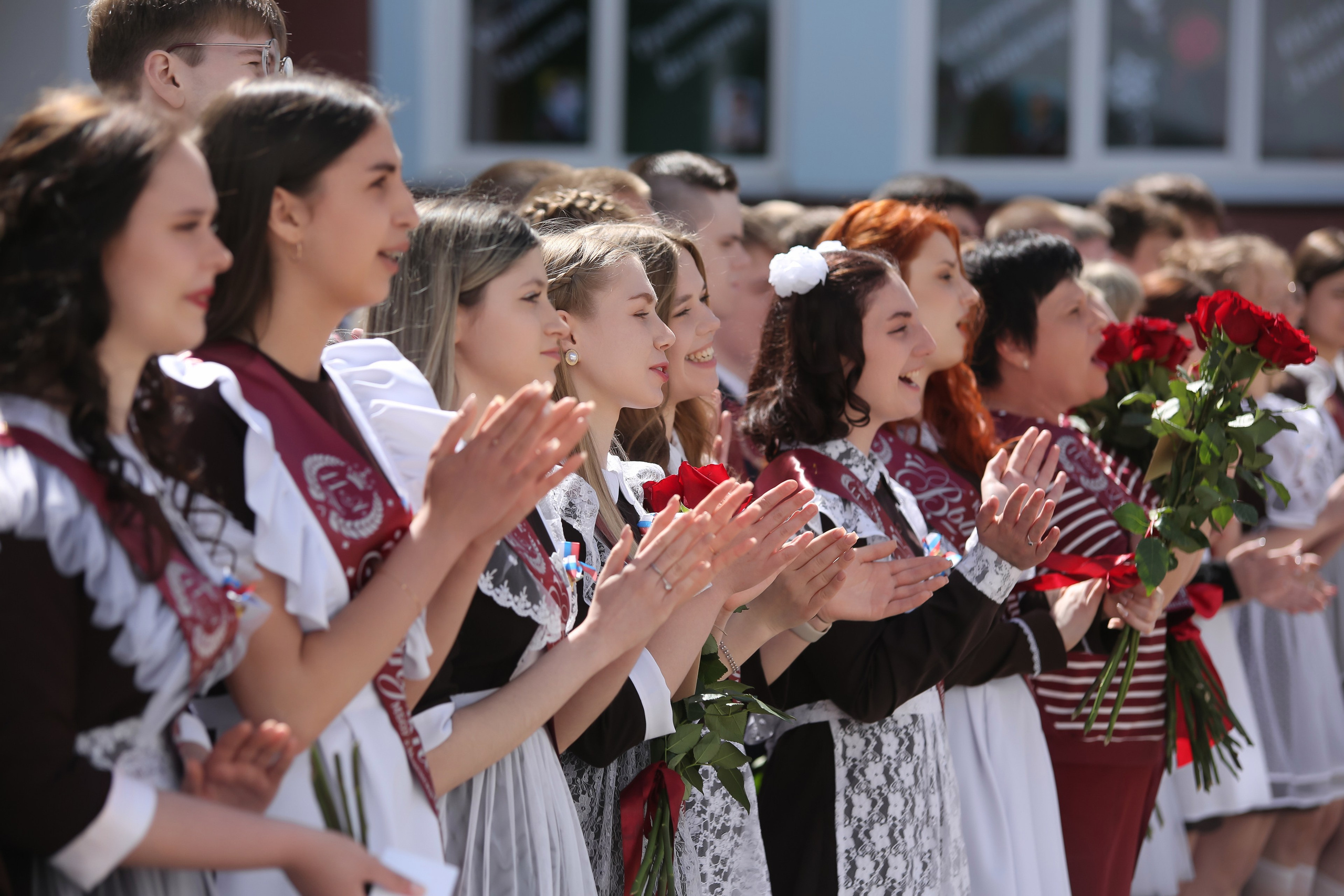 ЛИНЕЙКА «ПОСЛЕДНИЙ ЗВОНОК» 9 ШКОЛА 2024 г МЦЕНСК. ТВОЙ АЛЬБОМ / ТВОИ ПРАВИЛА