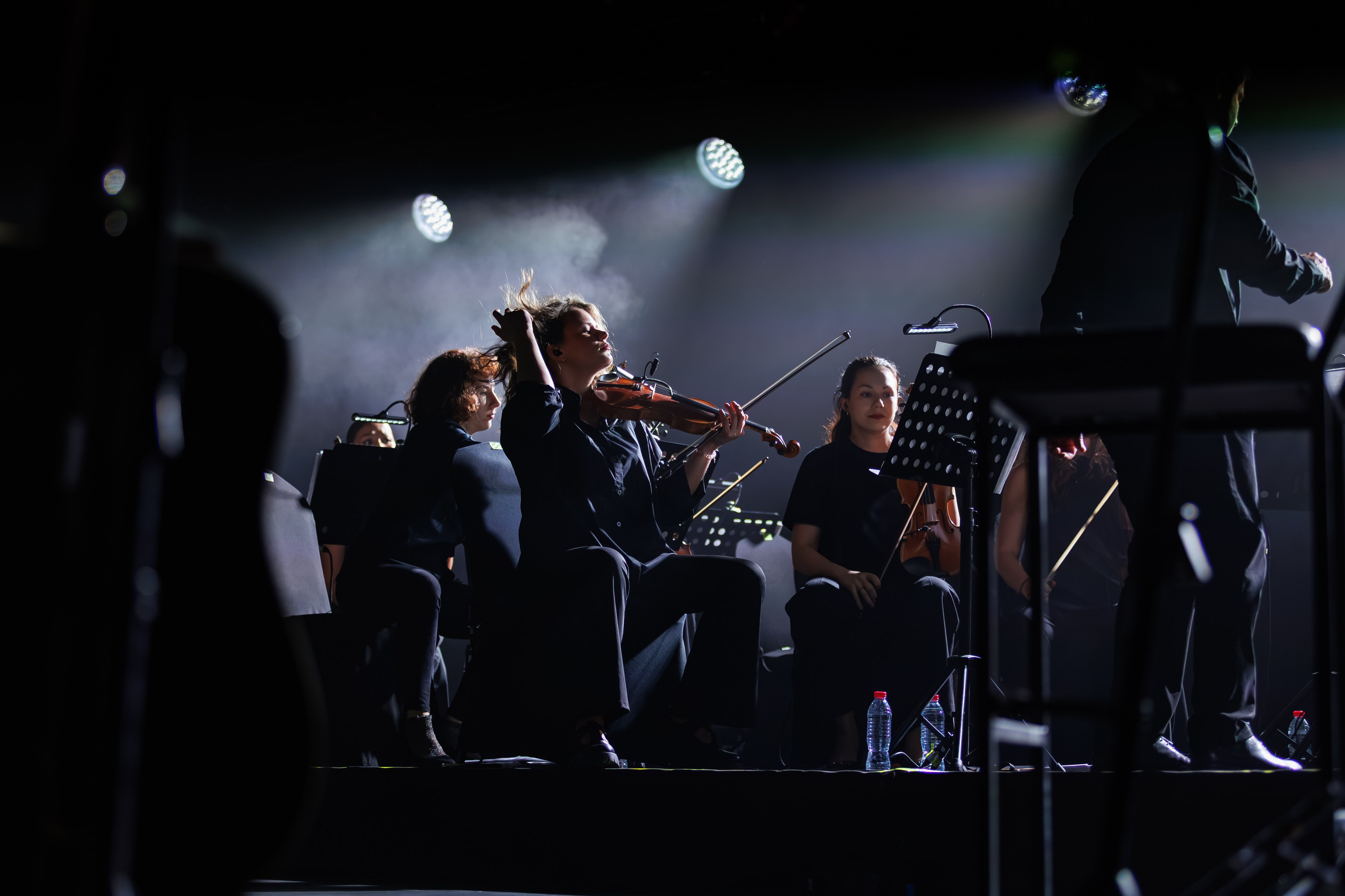 Concert Photography in Dubai — Anton Belyaev Live Performance. Evgen Yatsenko — Photographer in Dubai